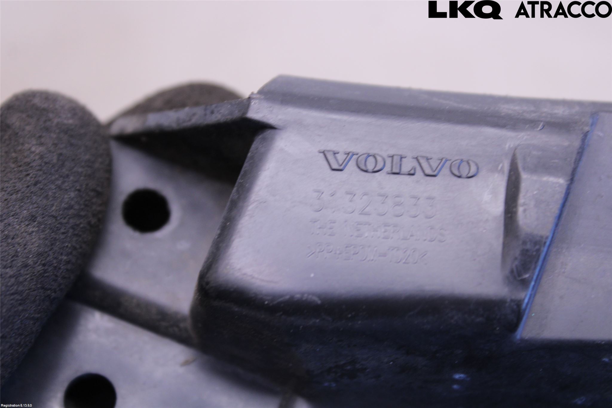 Volvo V60 14-18 Stötfångarfäste Fram Hö