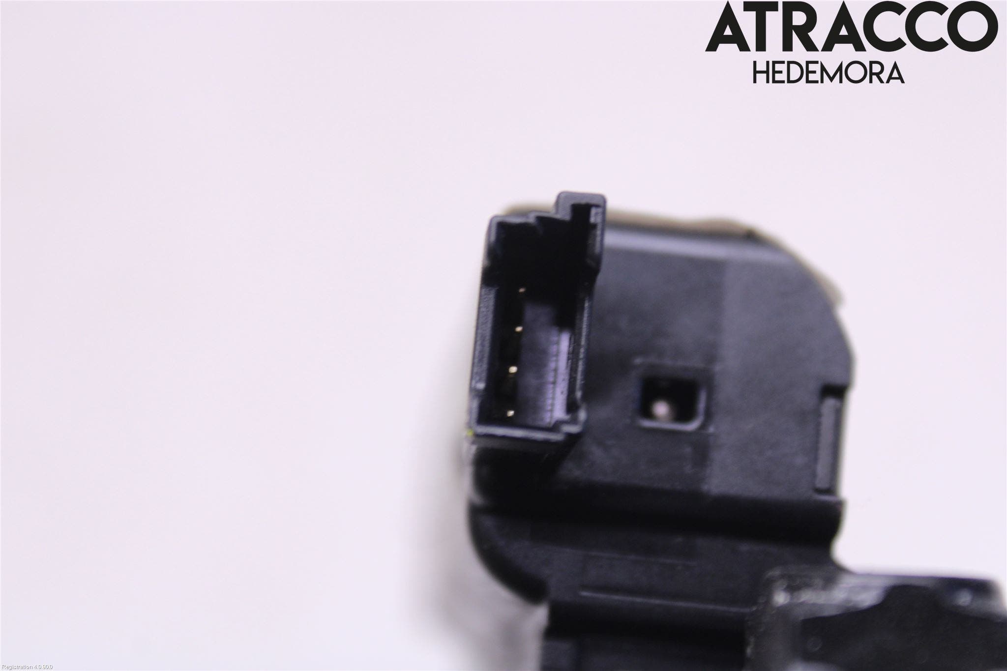 BMW X1 E84 10-15 Låskista Baklucka