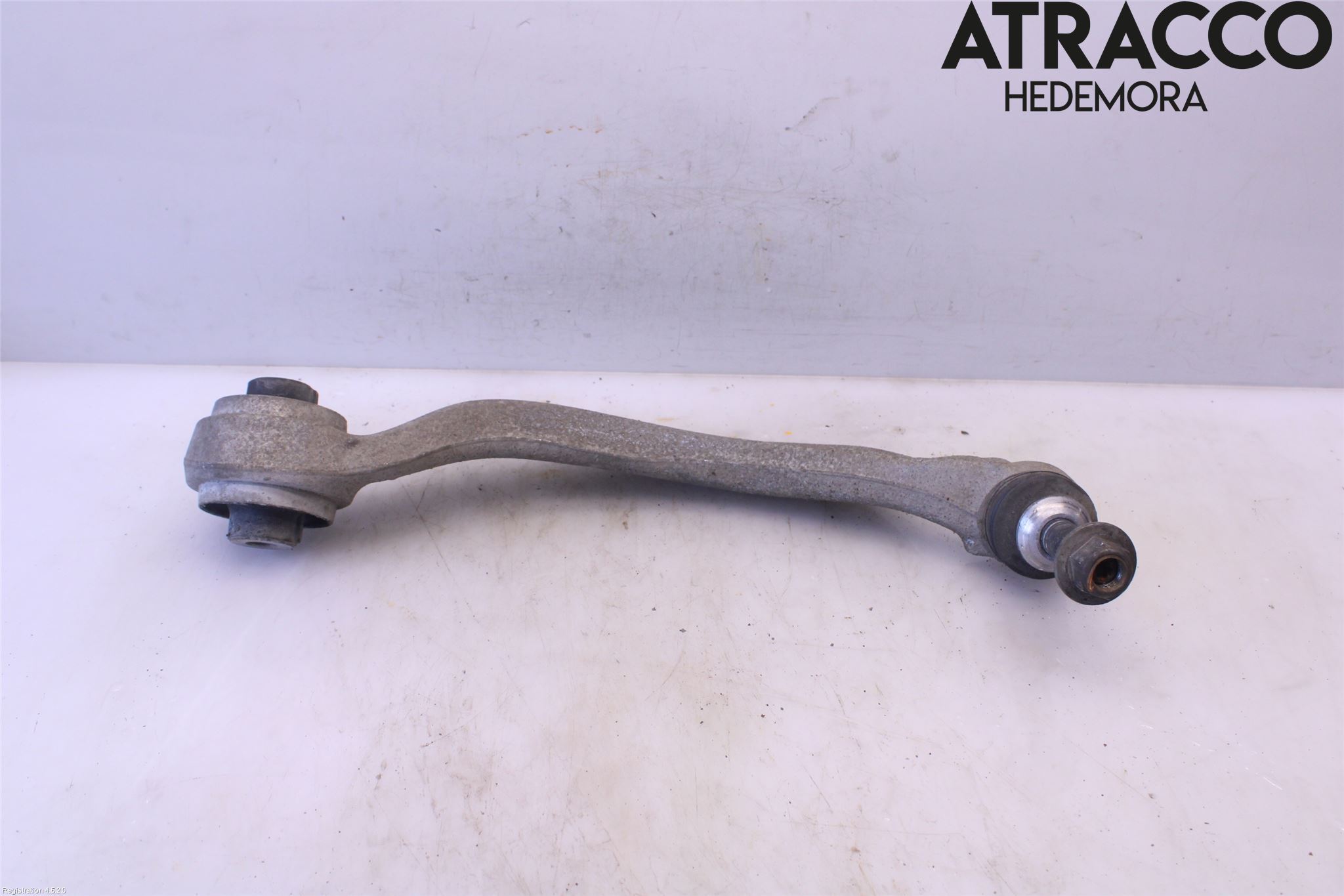 BMW 5 F10/F11/F18 09-17 Bärarm Fram Undre Hö