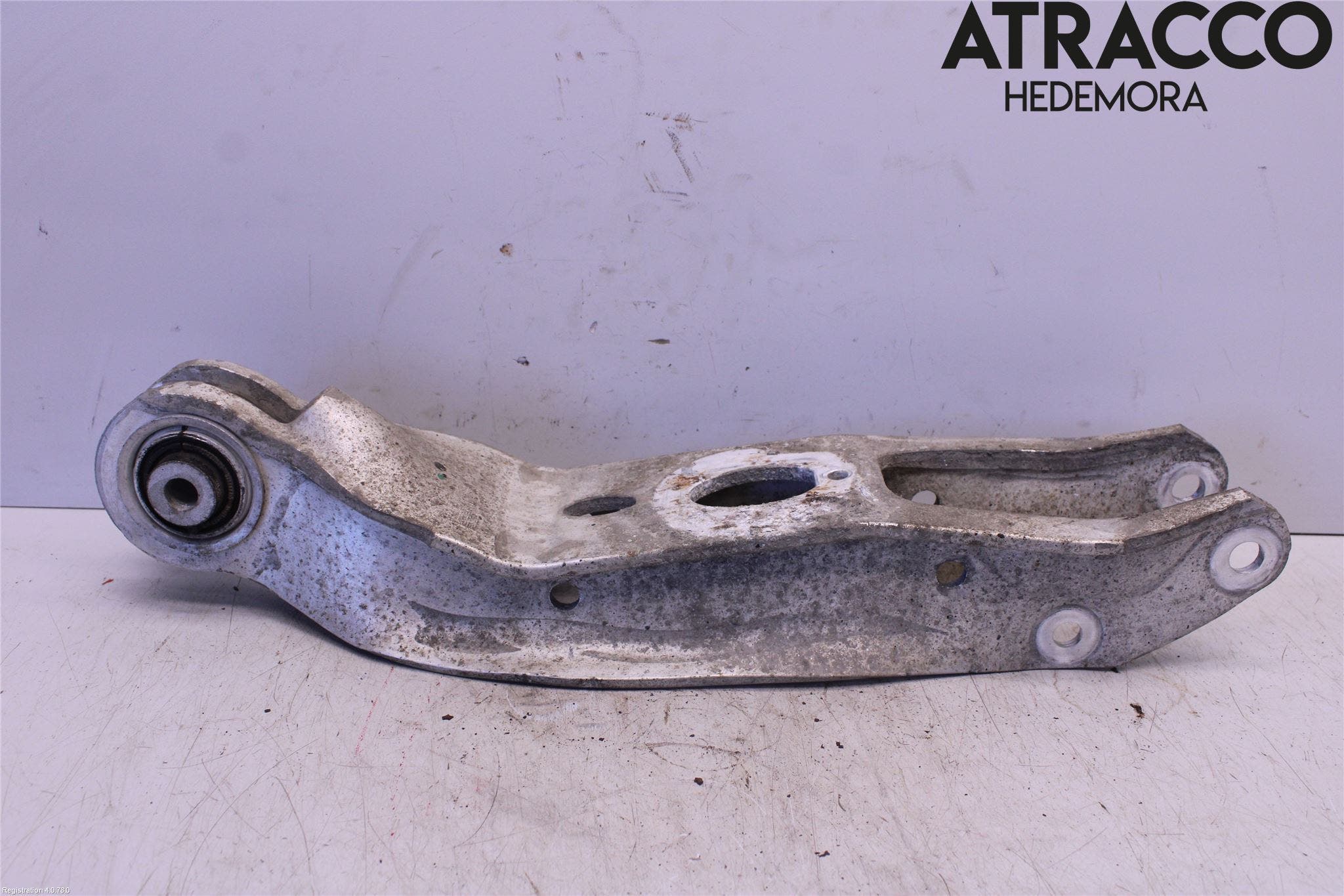 Audi Q7/SQ7 Bärarm Bak Höger