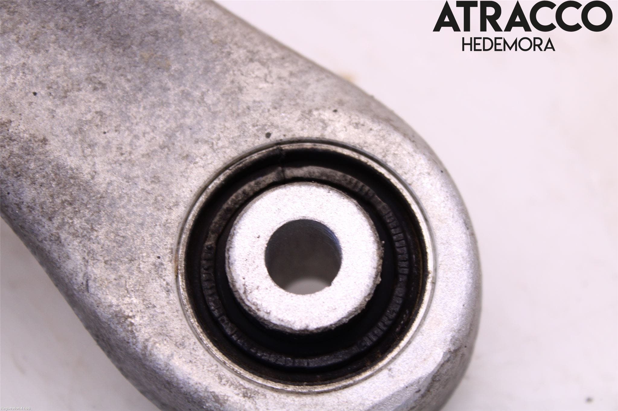 Audi A4 12-15 Bärarm Bak Övre Höger