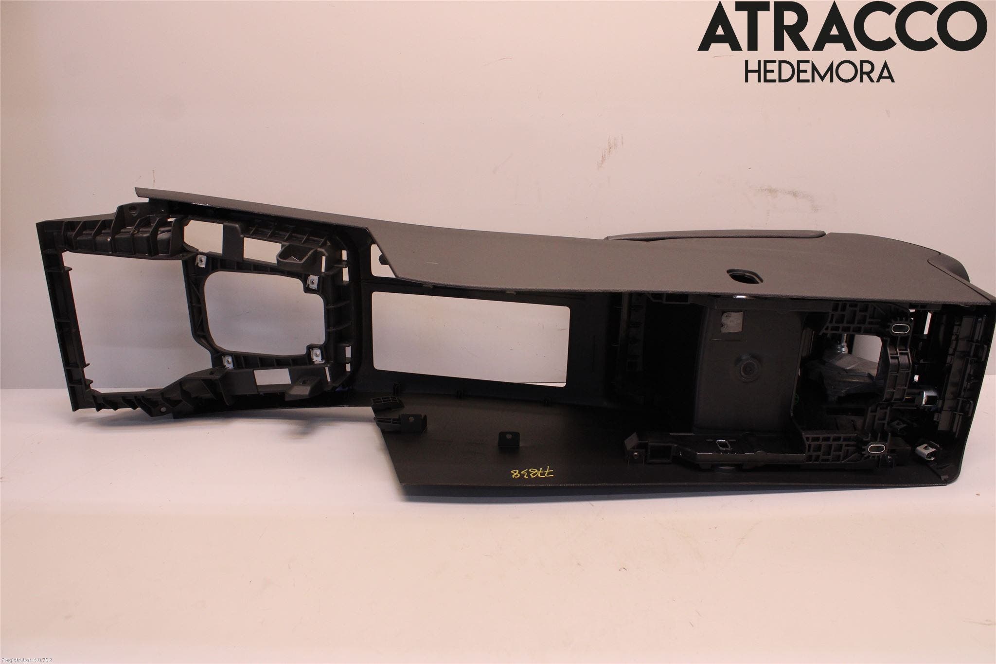 Volkswagen VW PASSAT 15-19 Inr Tunnelfack