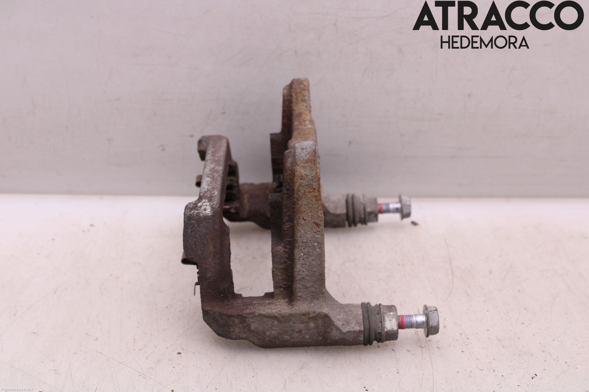 Toyota RAV4 19- Bromsokshållare