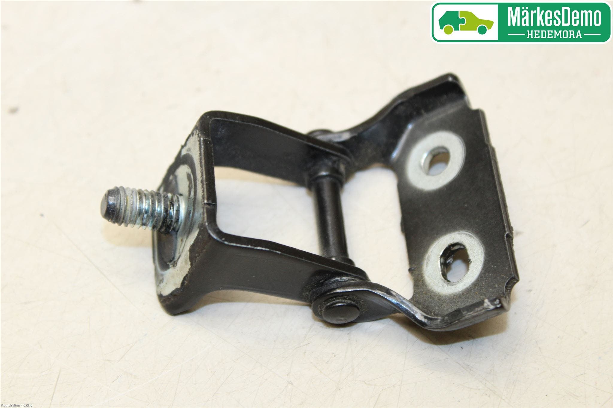 Suzuki SWIFT 11-16 Bakluckegångjärn Hö