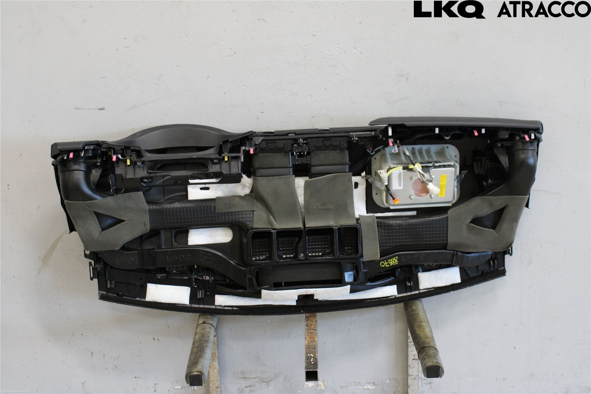 Toyota AURIS 13-19 Instrumentbräda