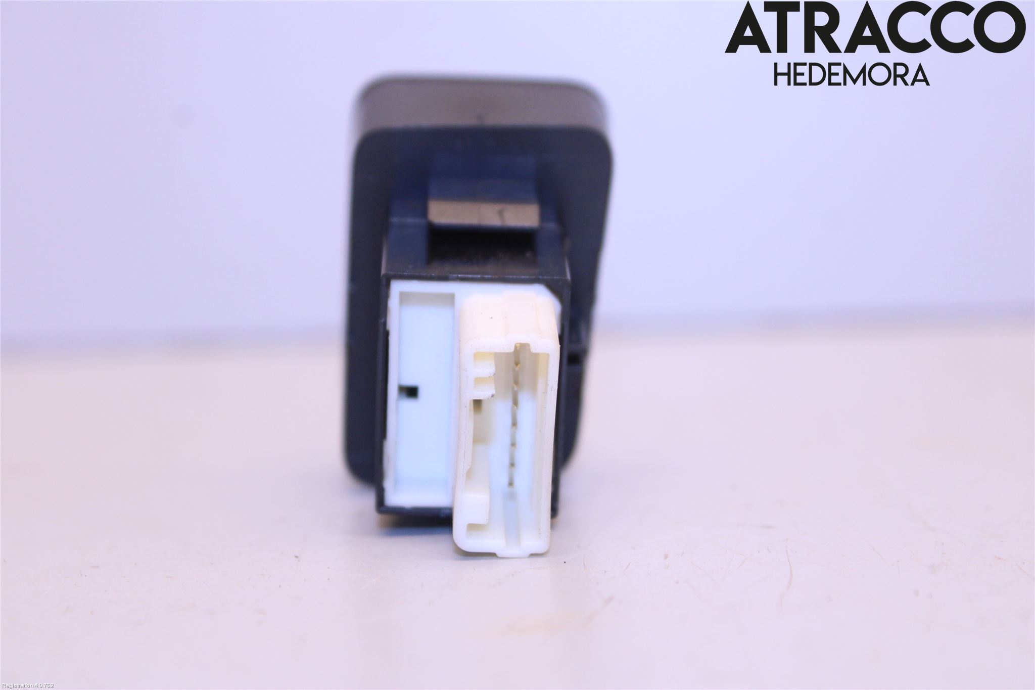 Toyota AURIS 13-19 Strömställare Parkeringsbroms