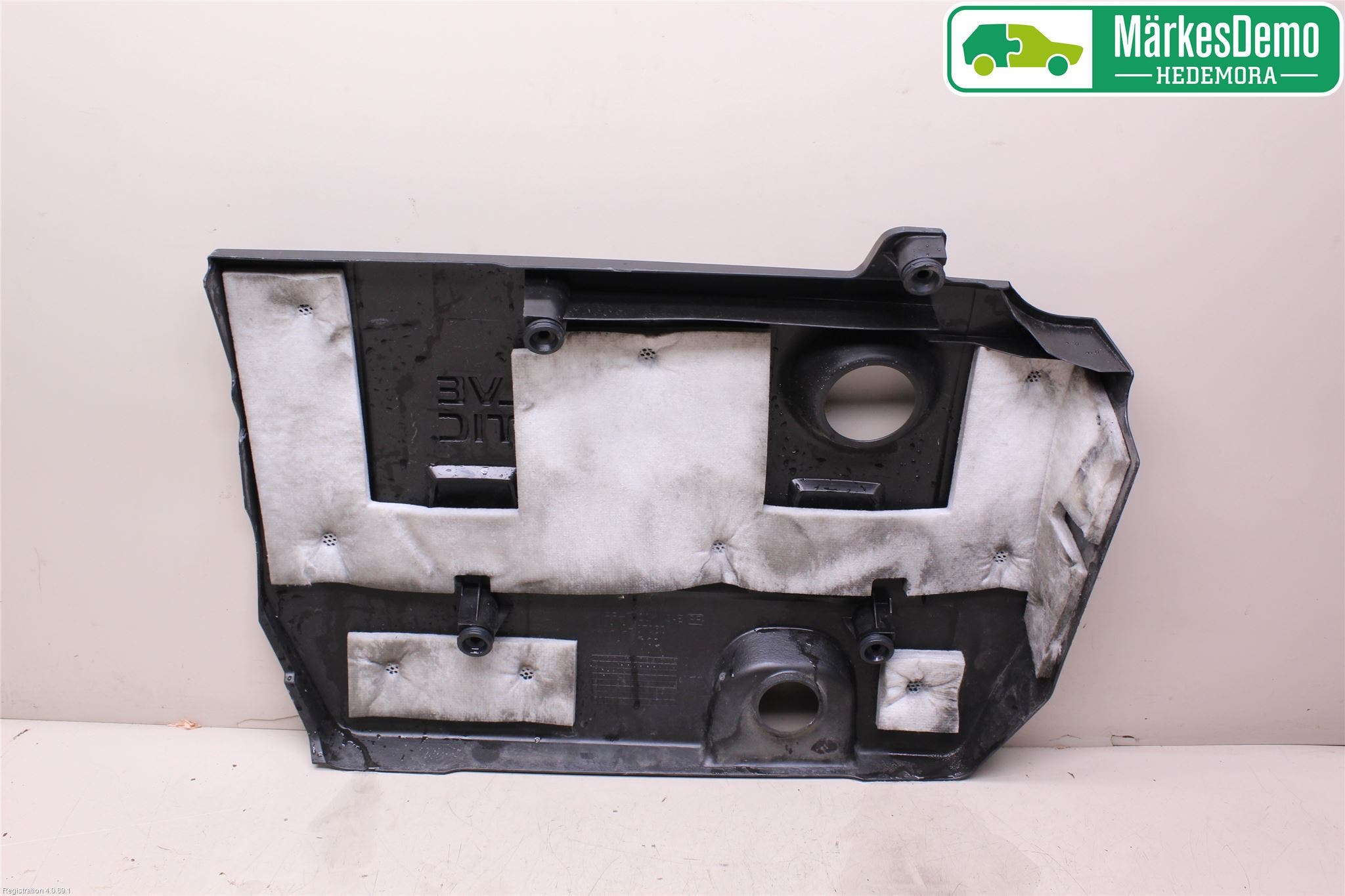 Toyota AURIS 13-19 Motorkåpa