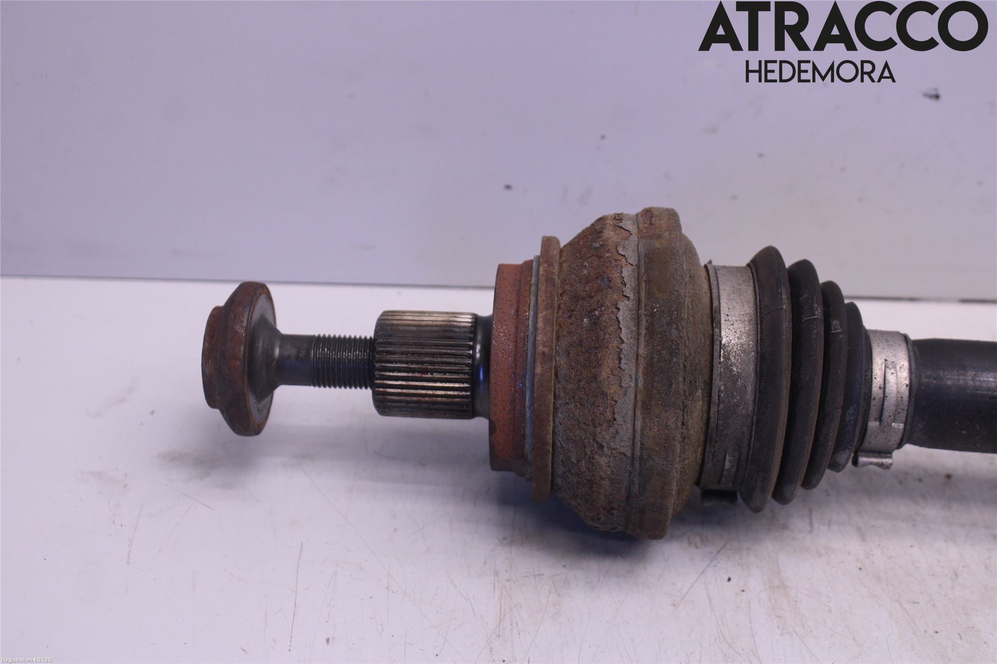 Audi A4/S4 B9 16-19 Drivaxel Bak Vänster