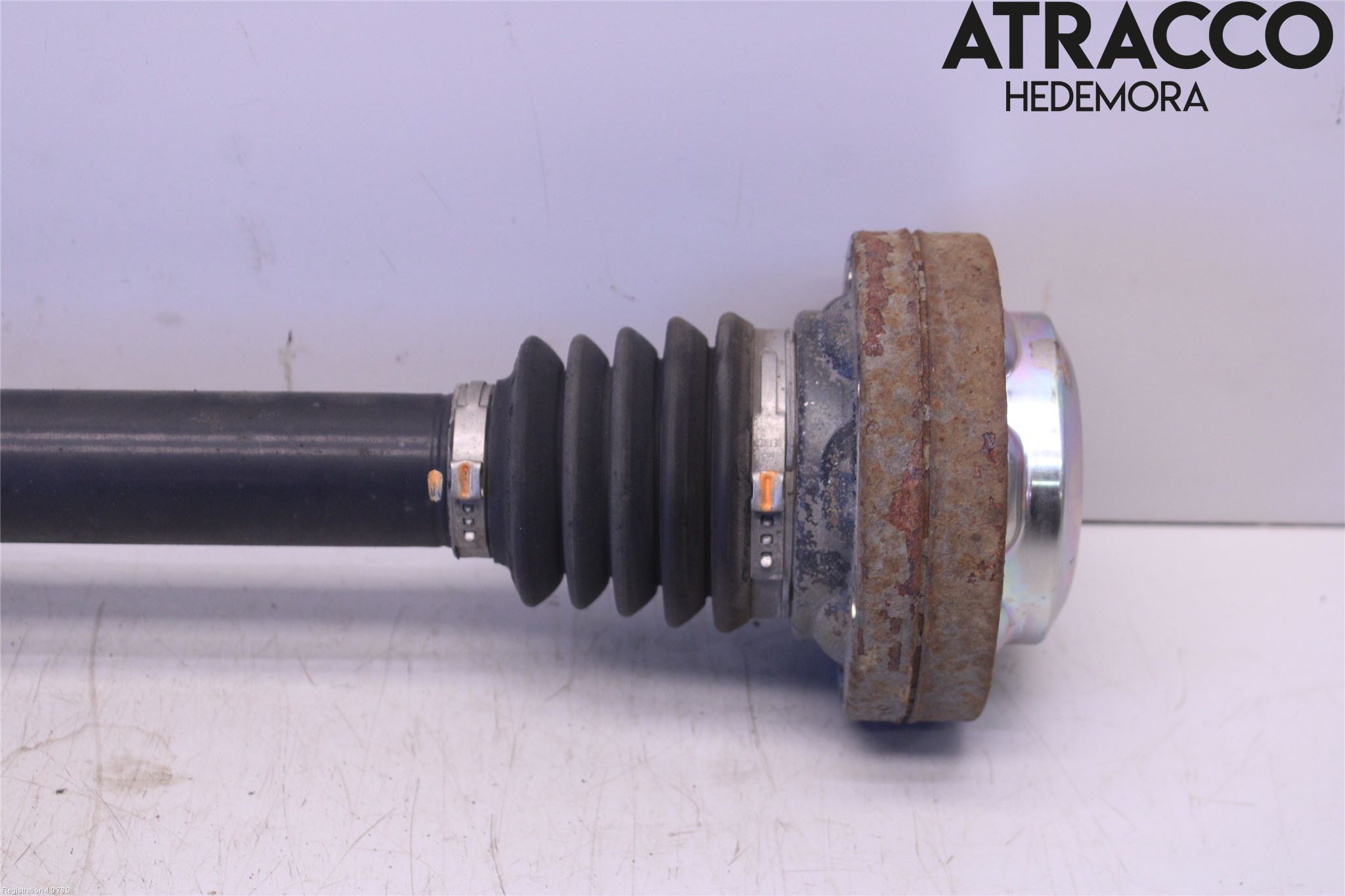 Audi Q7/SQ7 Drivaxel Bak Vänster