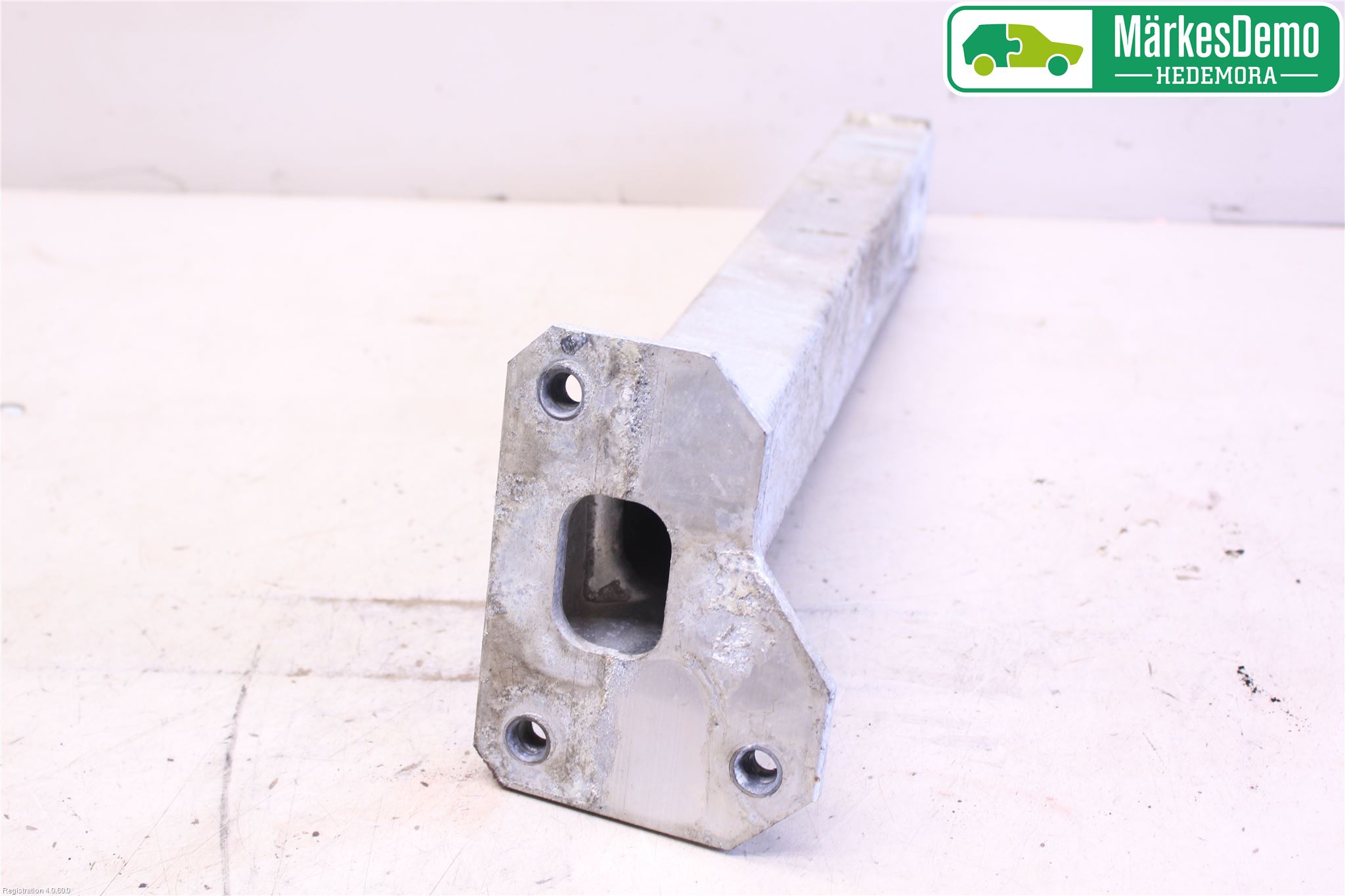 Fiat 500L 13-19 Stötfångarbärjärn Fram