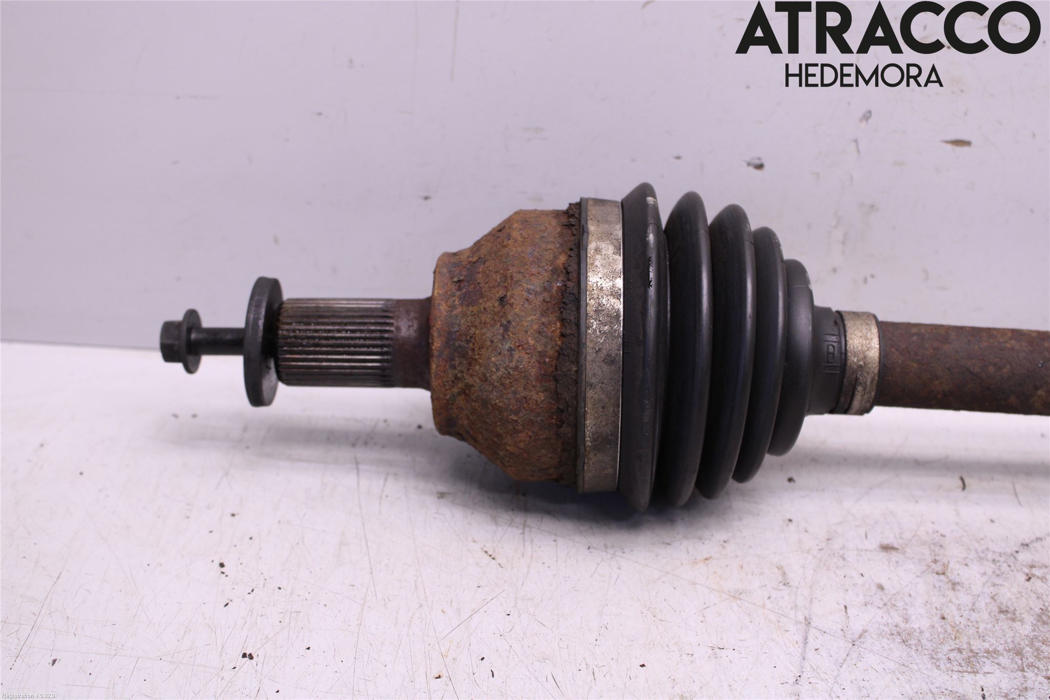 Volvo S40 04-07 Drivaxel Fram Vänster