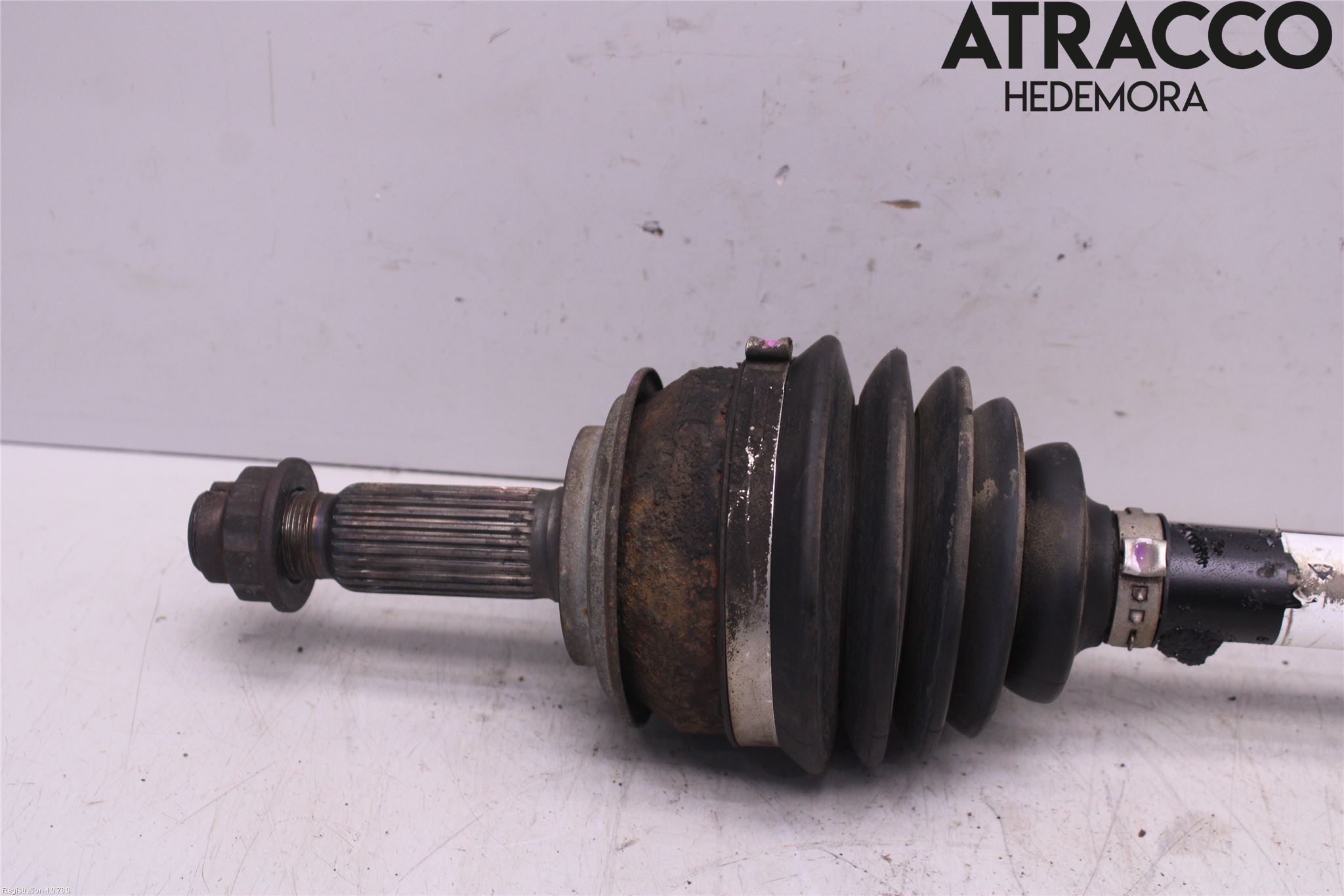 Toyota YARIS XP90 06-11 Drivaxel Fram Vänster