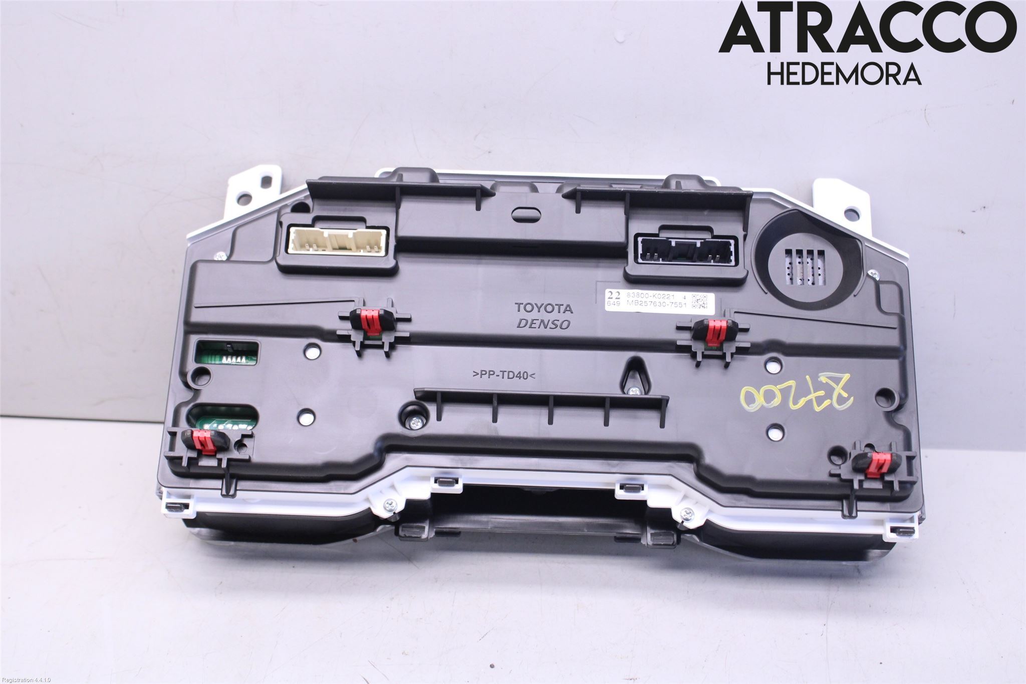 Toyota YARIS XP21 20- Instrument Komb
