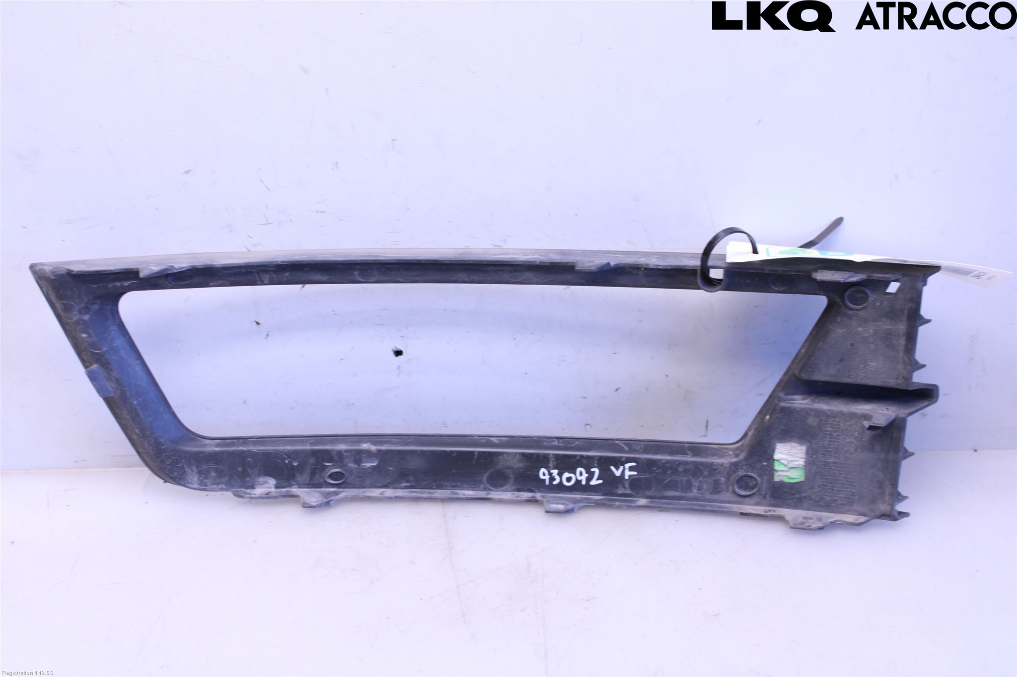Skoda RAPID Dimljussarg Fram