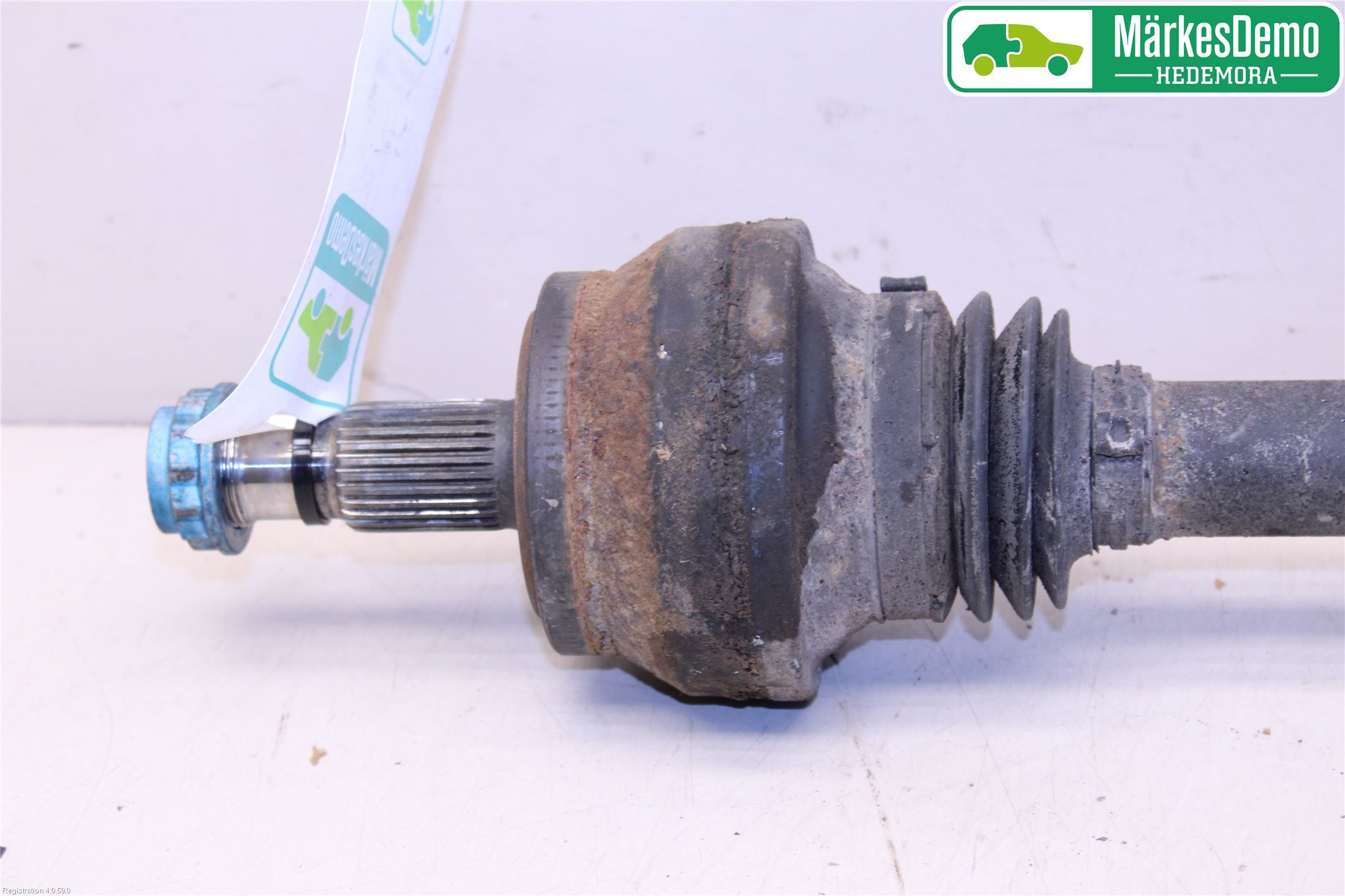 Mercedes-Benz MB E-KLASS (W212) 09-16 Drivaxel Bak Vänster