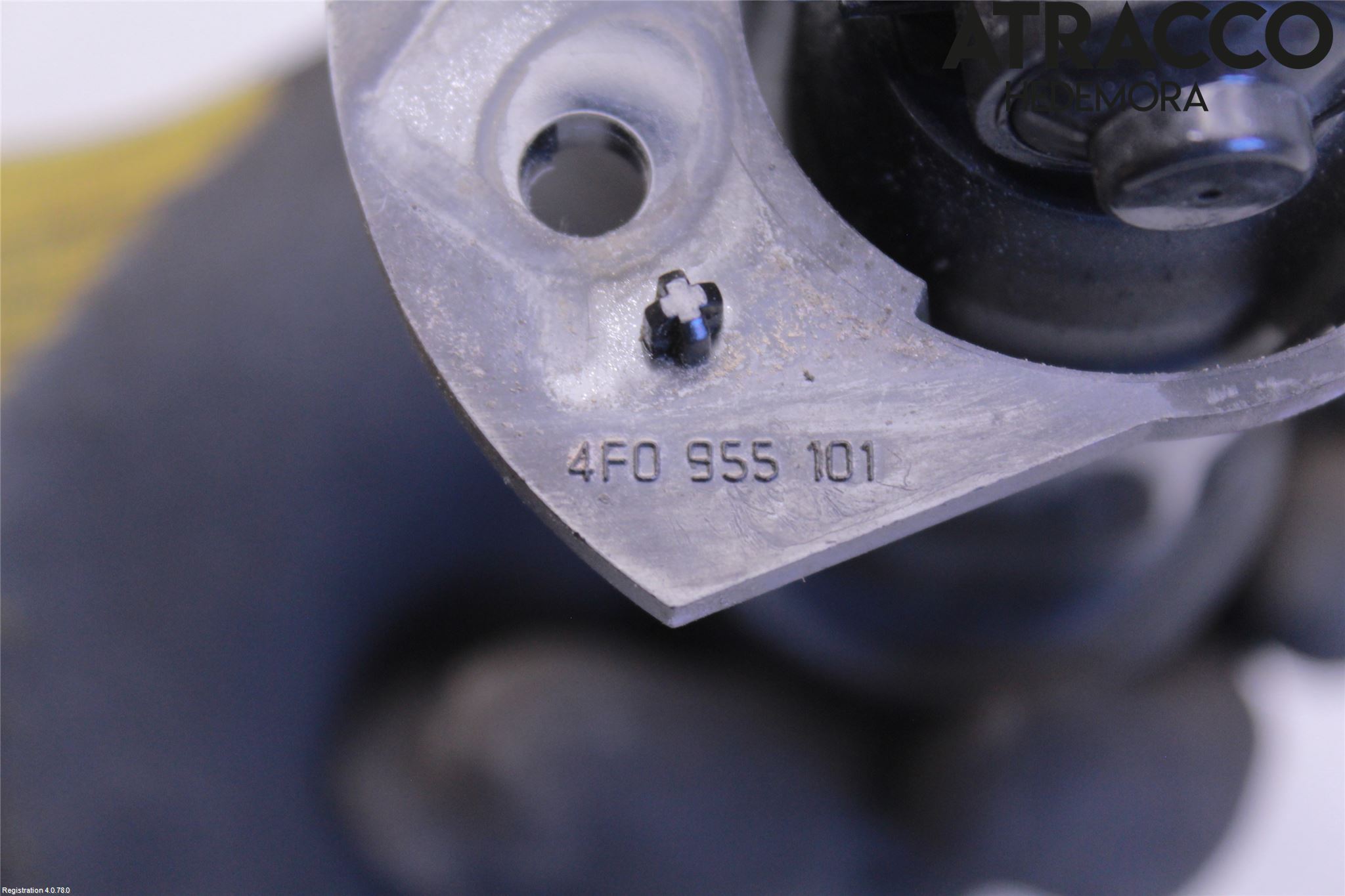 Audi A6/S6     05-11 Spolarmunstycke Strålkastare