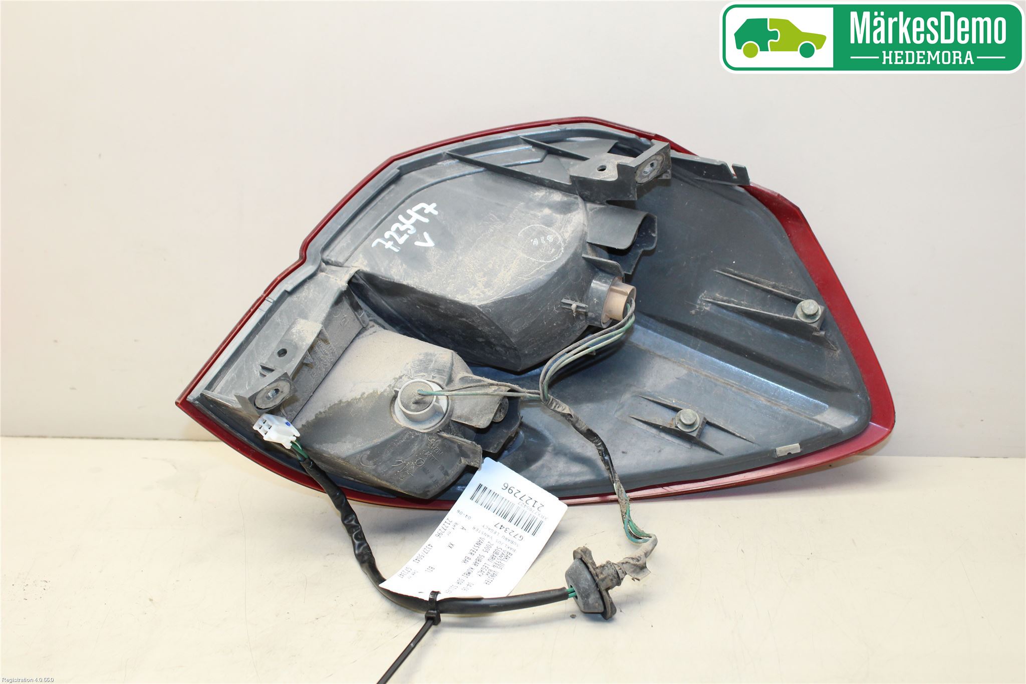 Subaru LEGACY    04-06 Bakljus Vänster