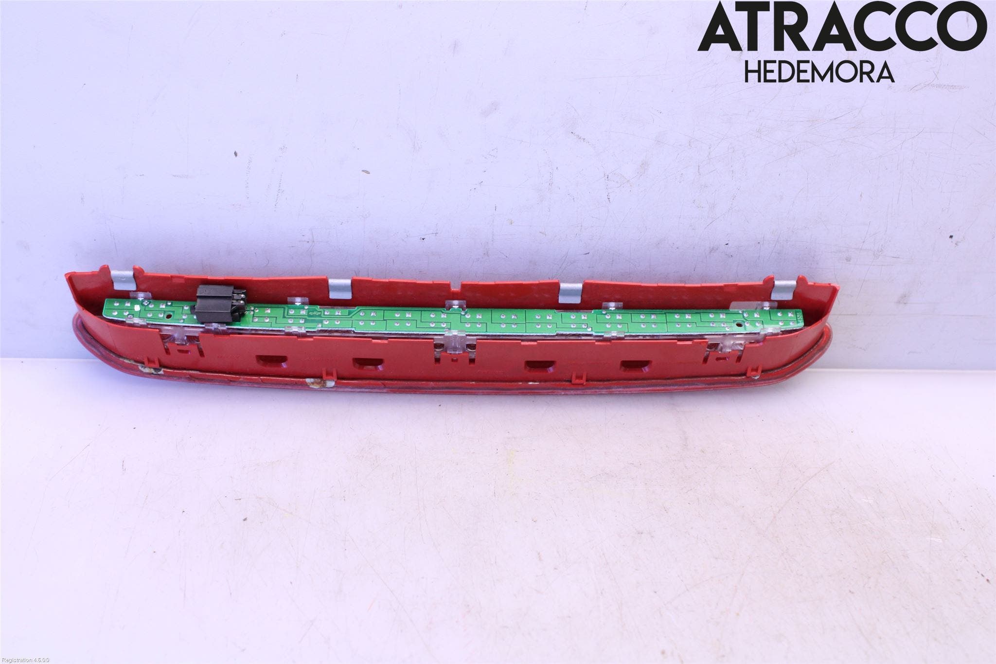 Volkswagen VW PASSAT 11-14 Bromsljus Bakruta