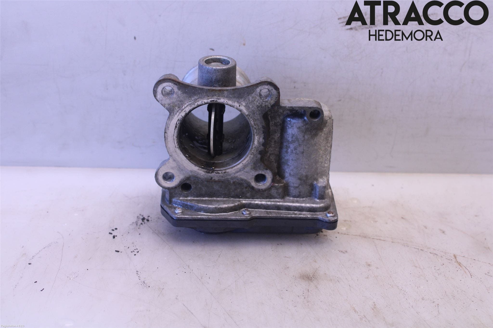 Toyota YARIS XP130 12-14 Injspjällhus