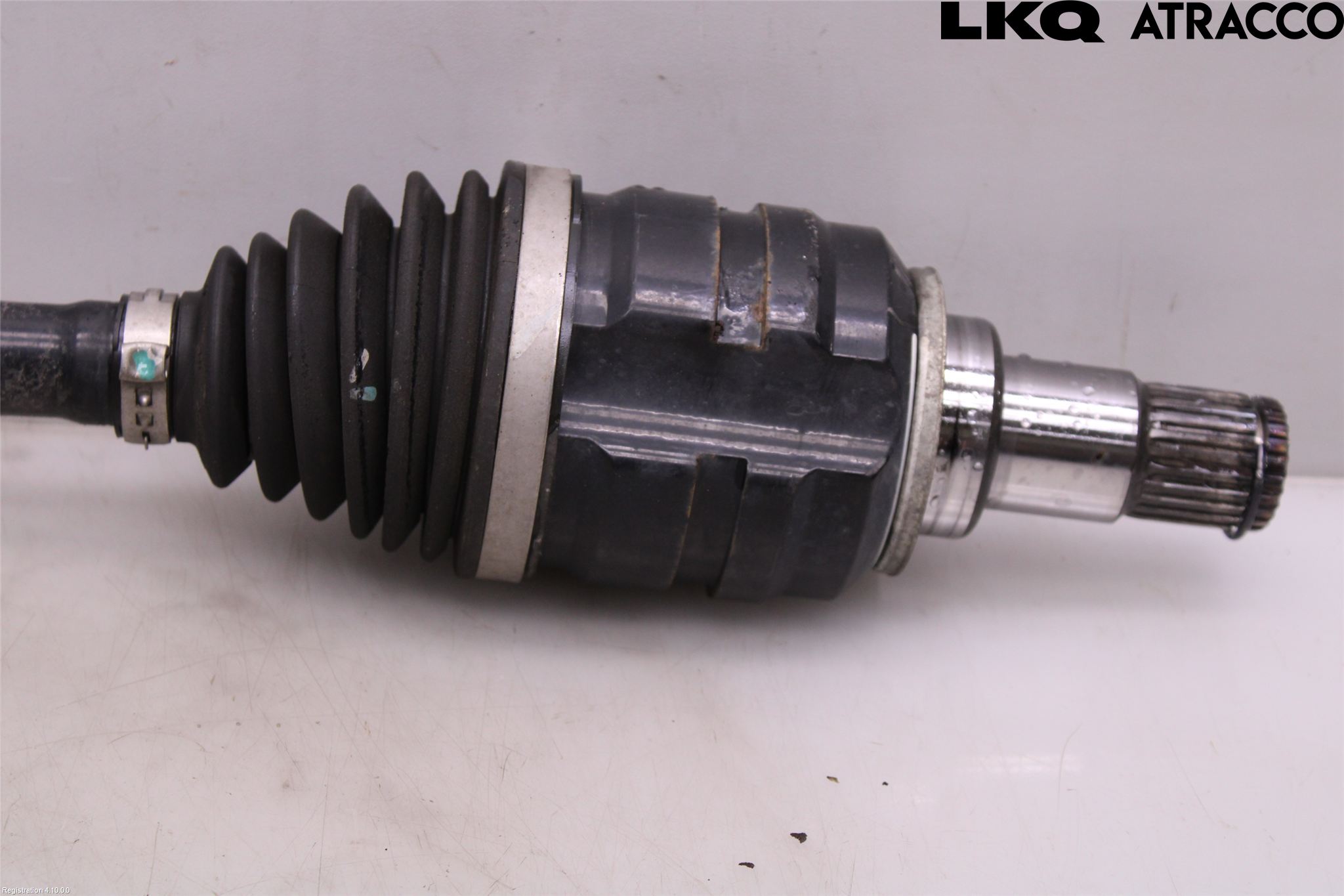 Toyota C-HR 16-23 Drivaxel Fram Vänster