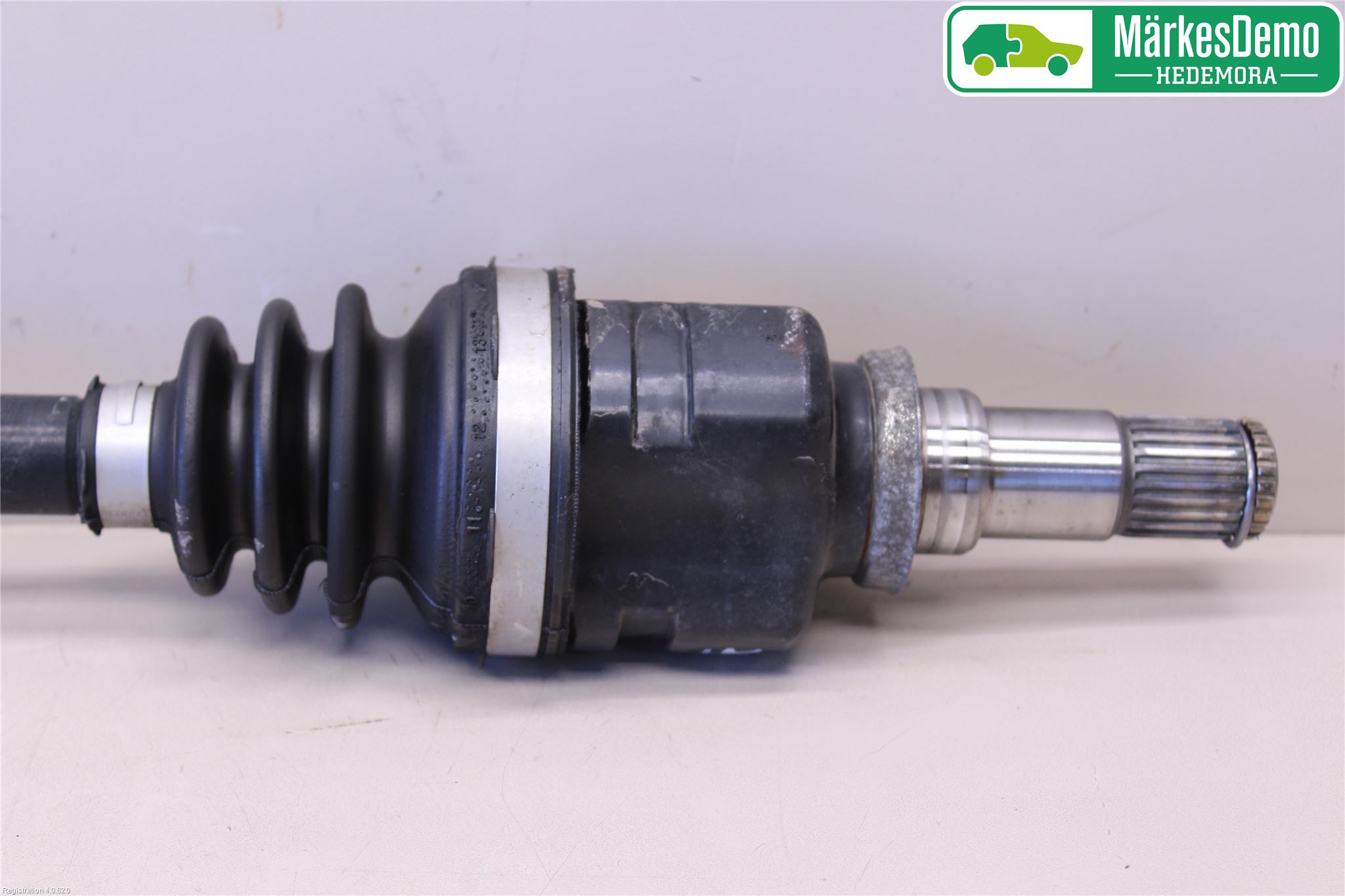 Toyota YARIS XP130 12-14 Drivaxel Fram Höger