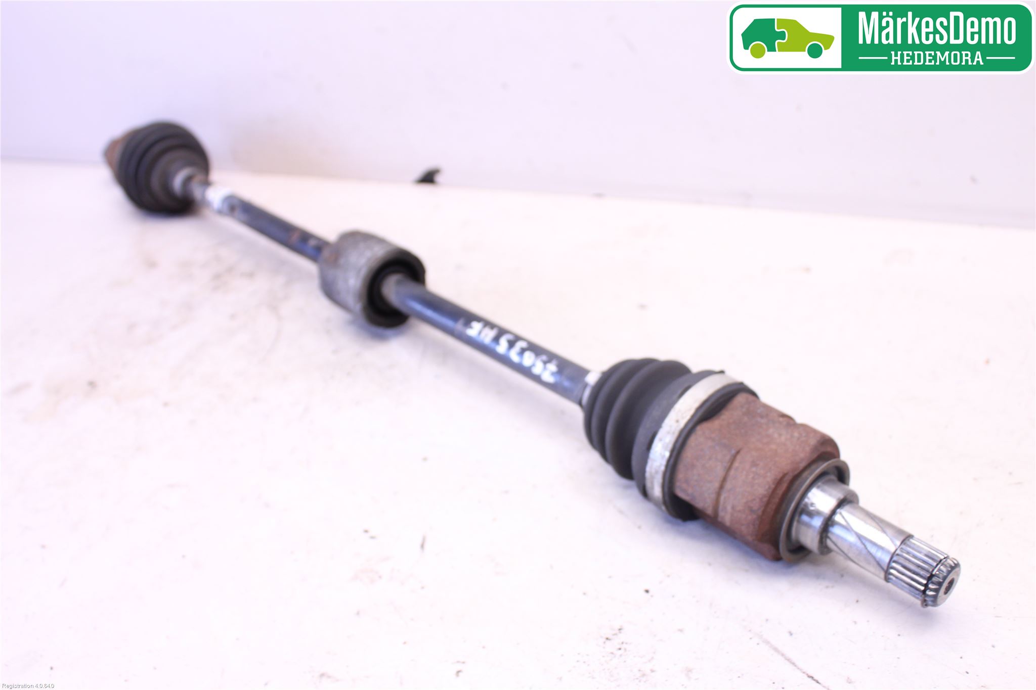 Opel CORSA D 07-14 Drivaxel Fram Höger