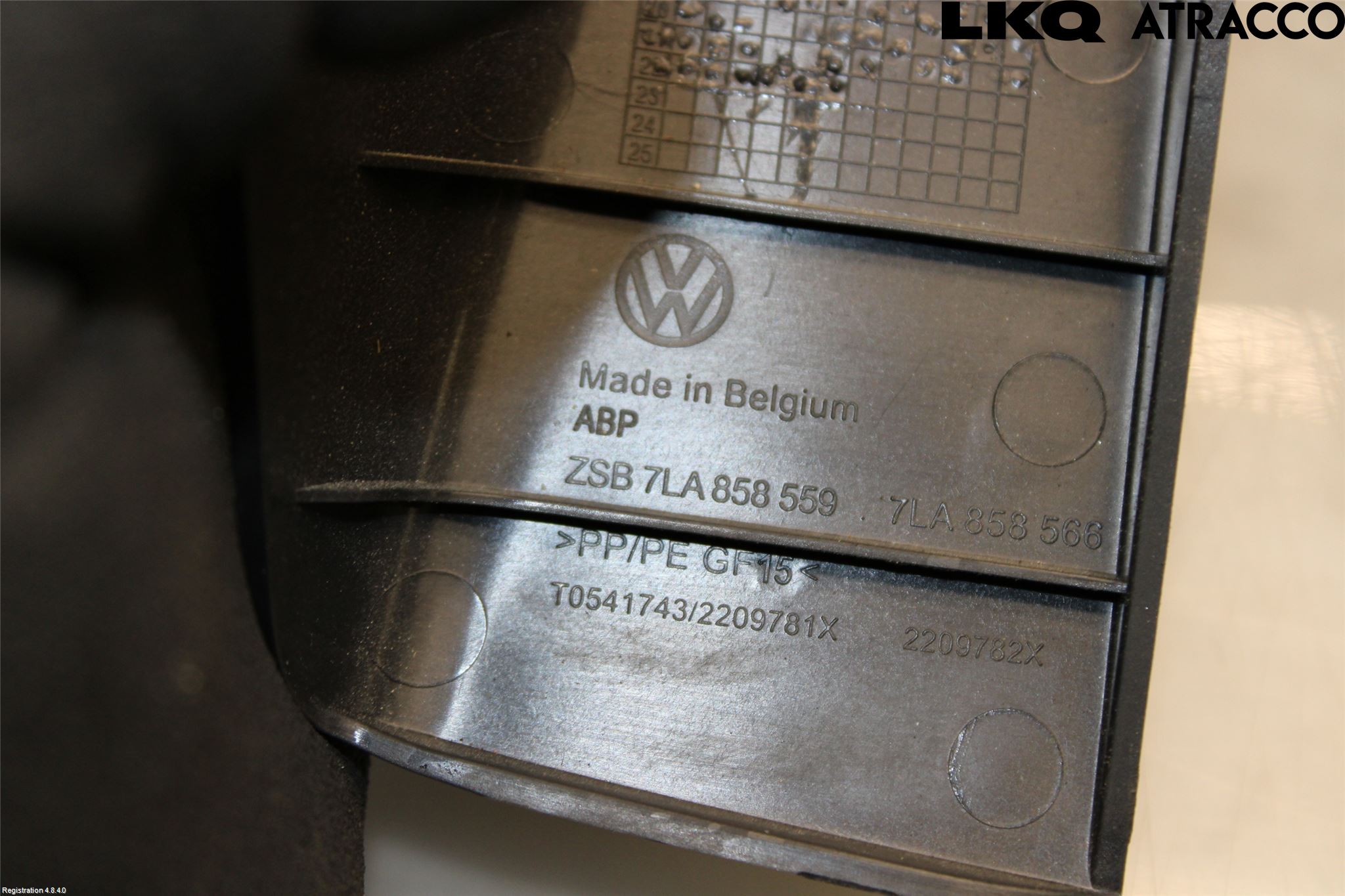 Volkswagen VW TRANSP/CARAVELLE (T7) 22-24 Rattkåpa-Kåpor