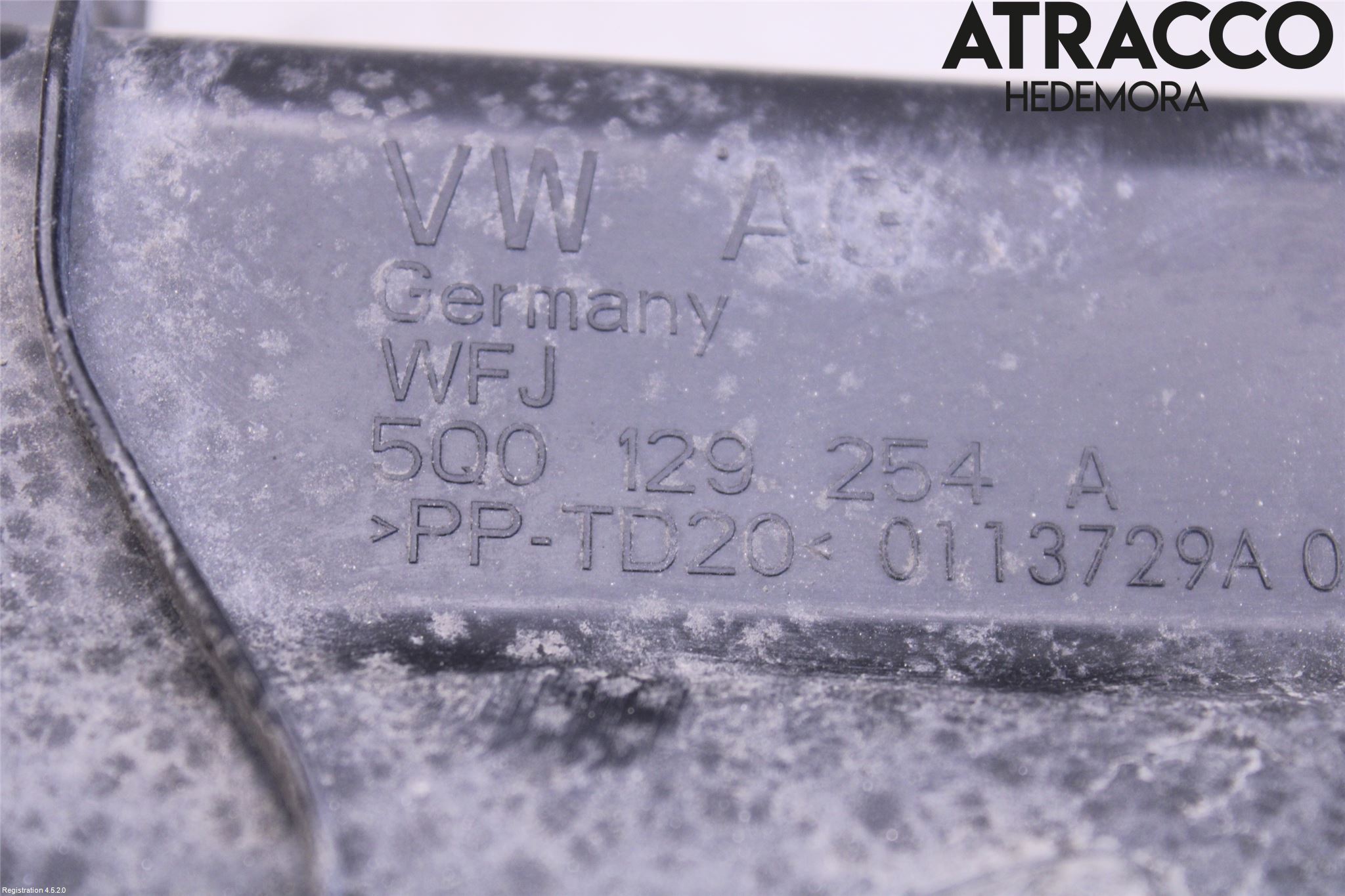 Volkswagen VW PASSAT 20-24 Deflektor Plåt-Plast Kylning