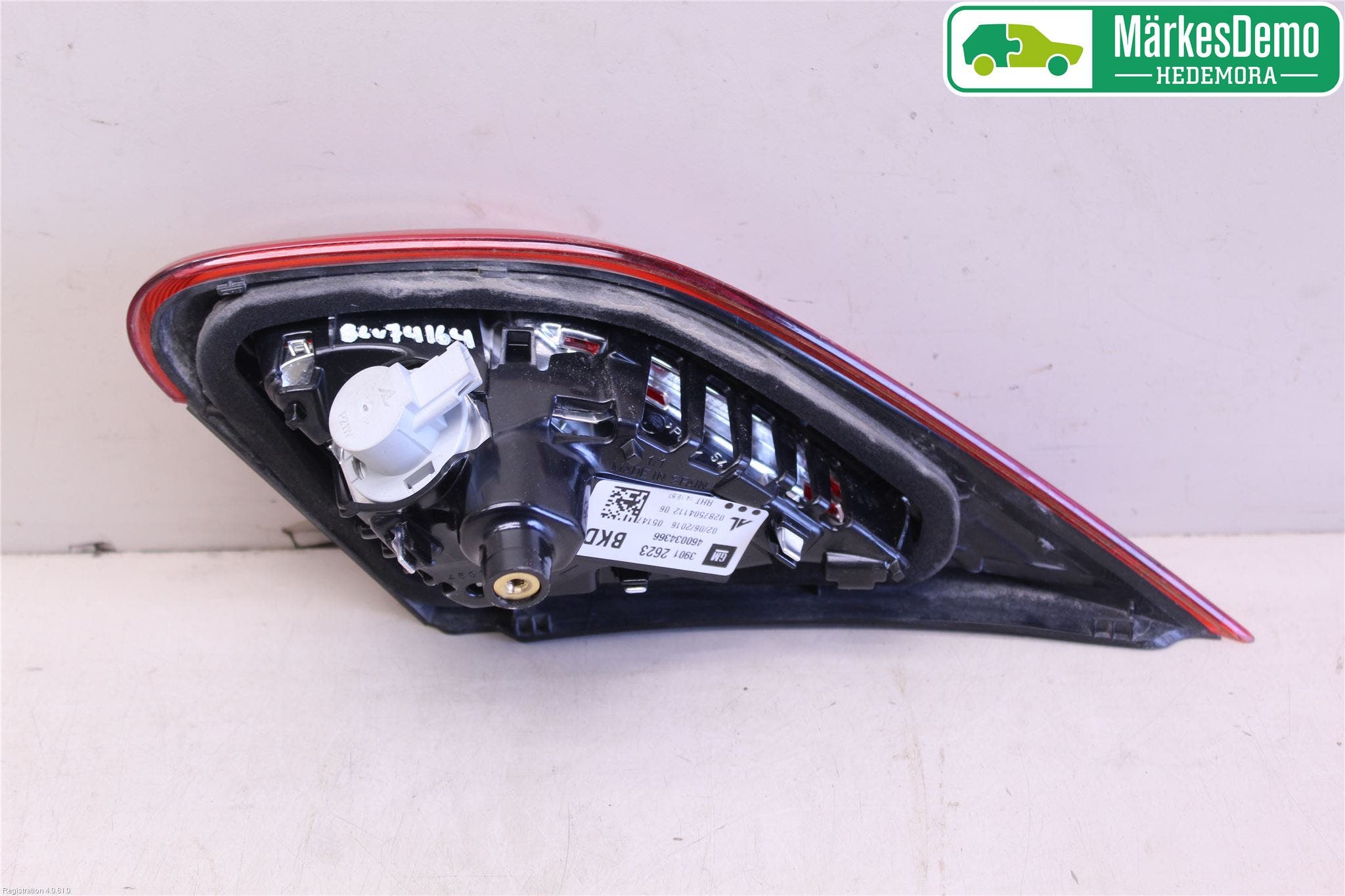 Opel CORSA E 15-19 Bakljus Lucka Vä