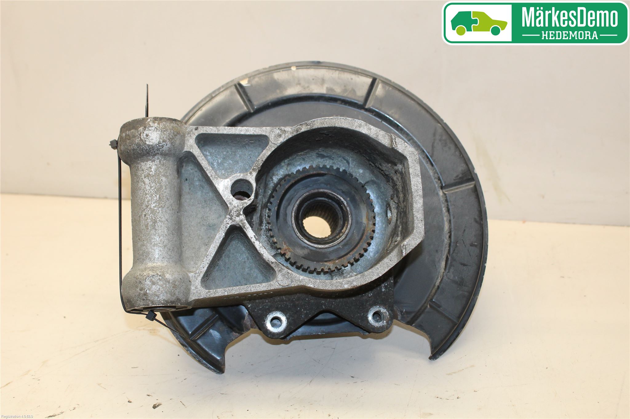 BMW 5 F10/F11/F18 09-17 Hjullagerhus-Spindel Vä B