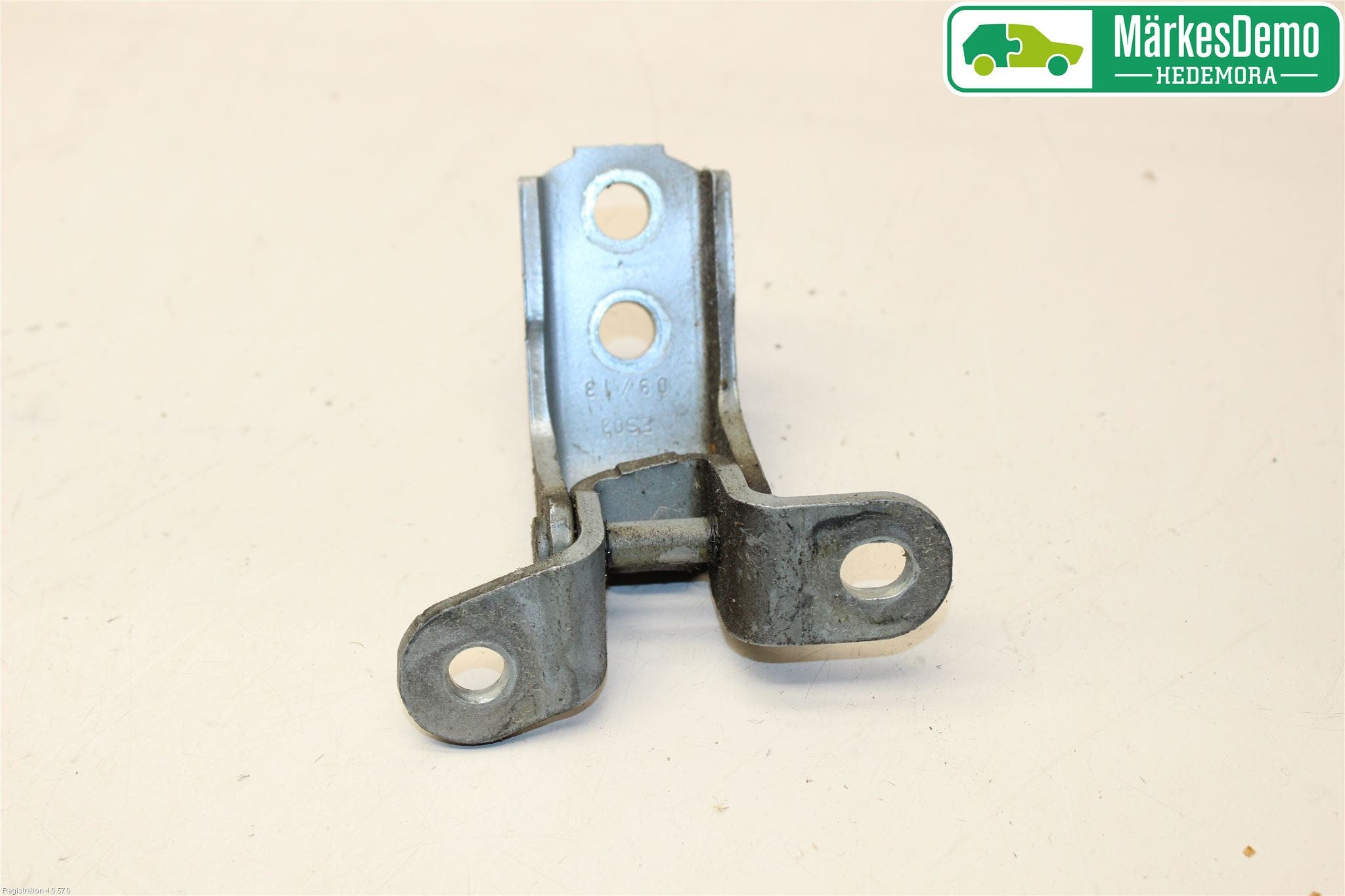 Toyota AVENSIS 09-15 Dörrgångjärn