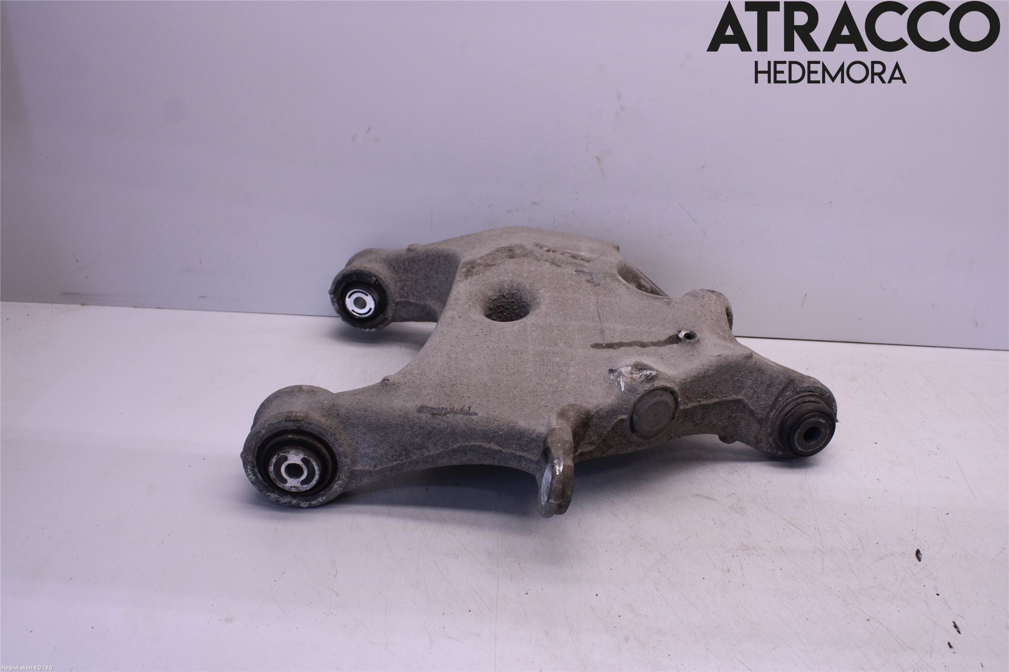 BMW 5 F10/F11/F18 09-17 Bärarm Bak Höger