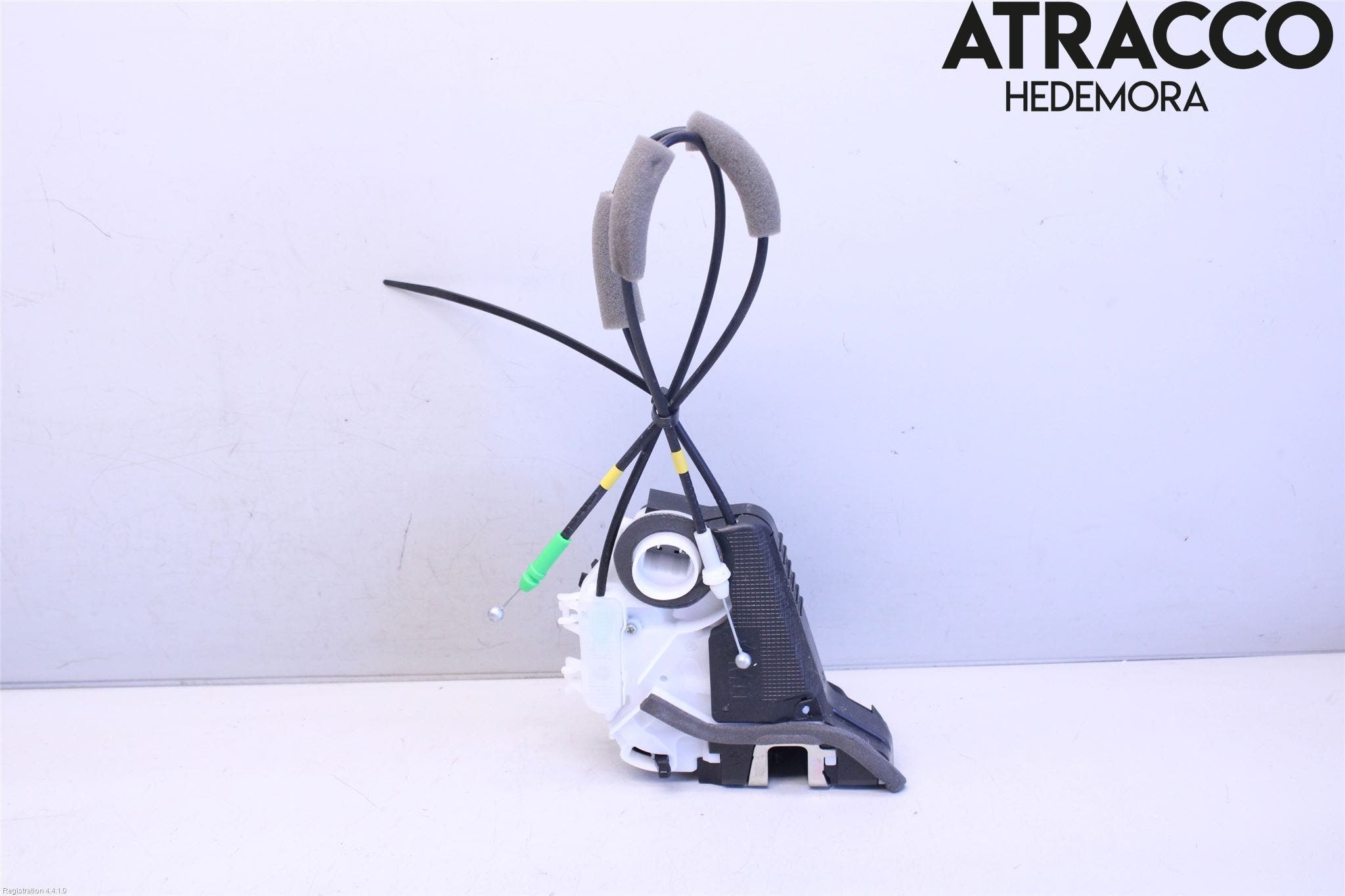 Toyota YARIS XP21 20- Låskista-Dörrlås