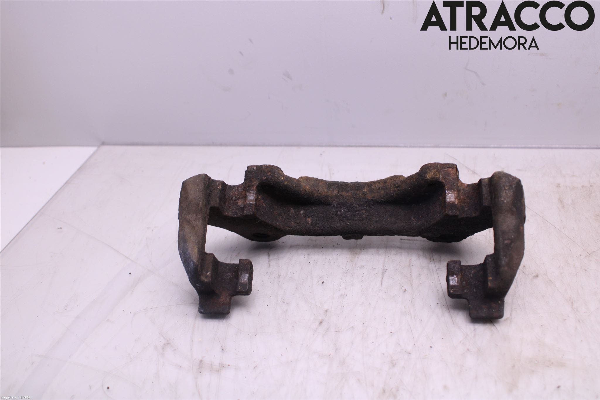 Opel VECTRA C 02-05 Bromsokshållare