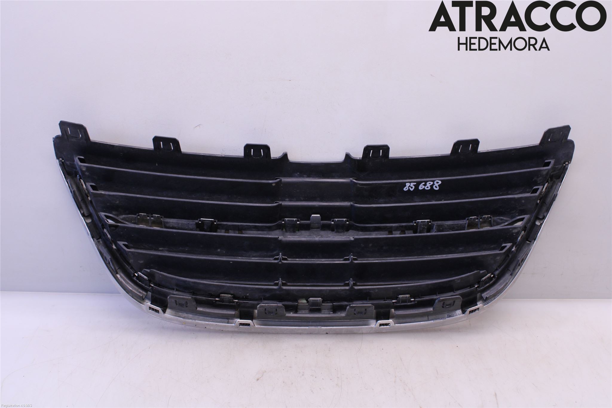 Saab 9-5     06-10 Grilldel Mitt