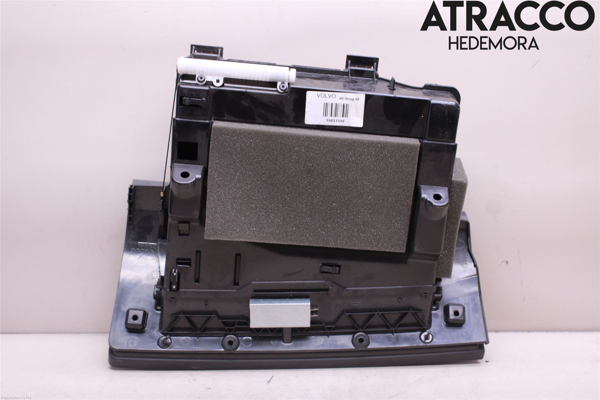 Volvo XC70 14-16 Handskfack