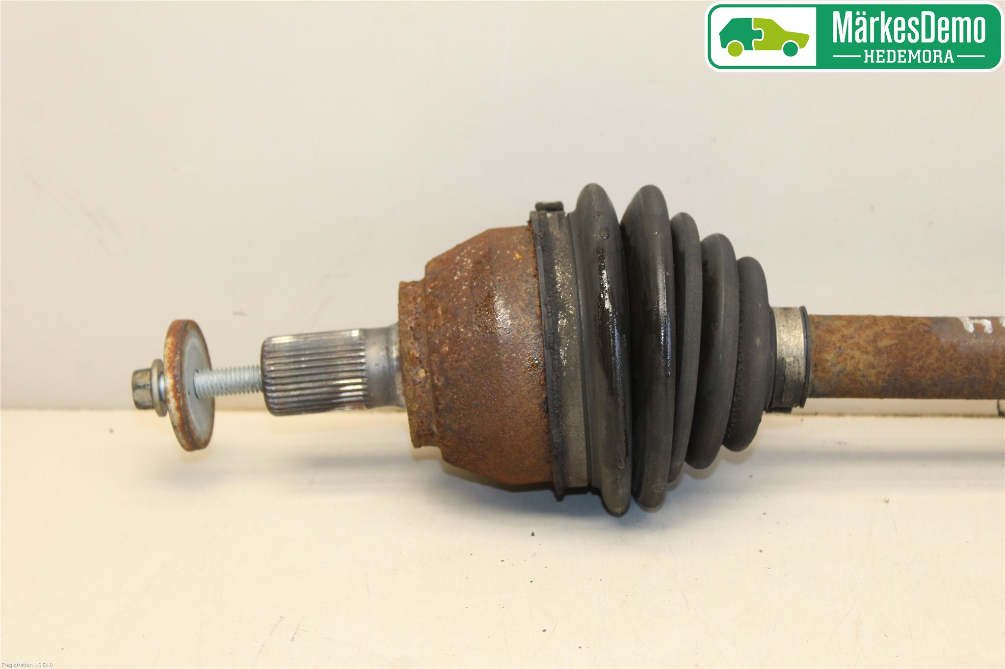 Volvo V50 08-12 Drivaxel Fram Vänster