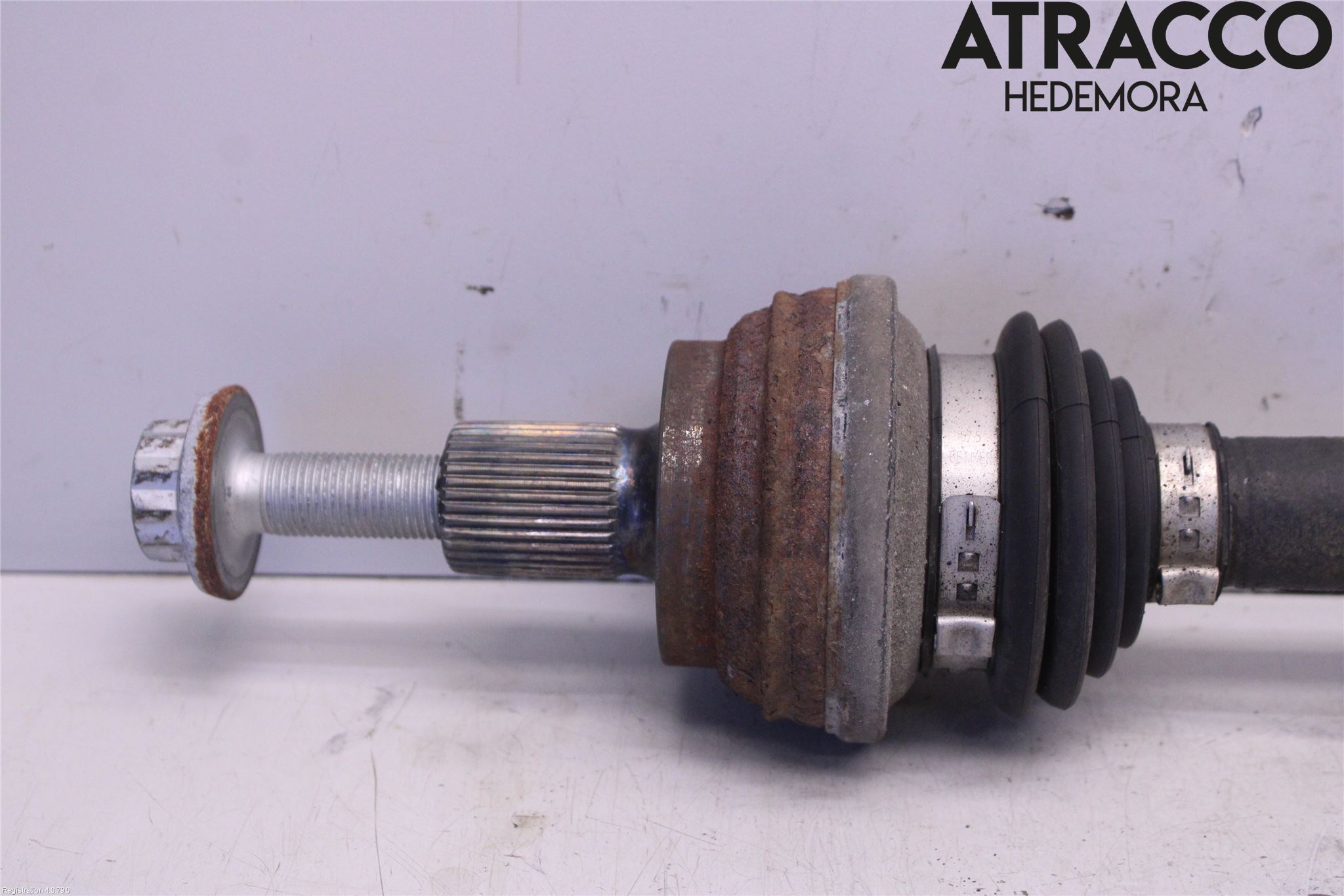 Volkswagen VW TIGUAN 16-24 Drivaxel Bak Vänster