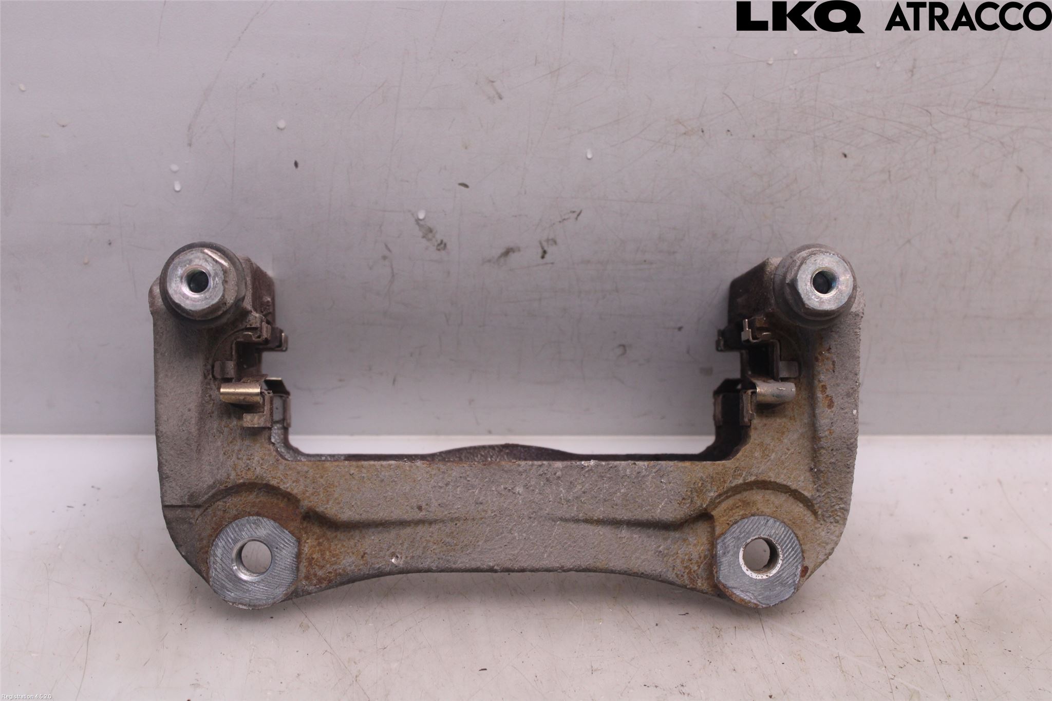 Toyota RAV4 19- Bromsokshållare