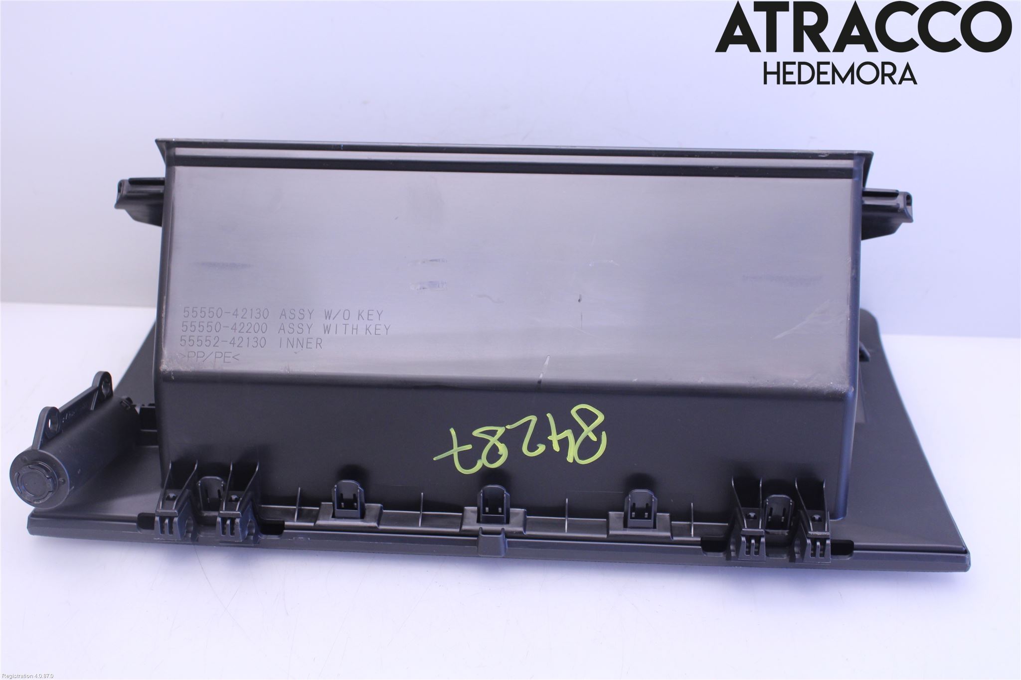 Toyota RAV4 19- Handskfack