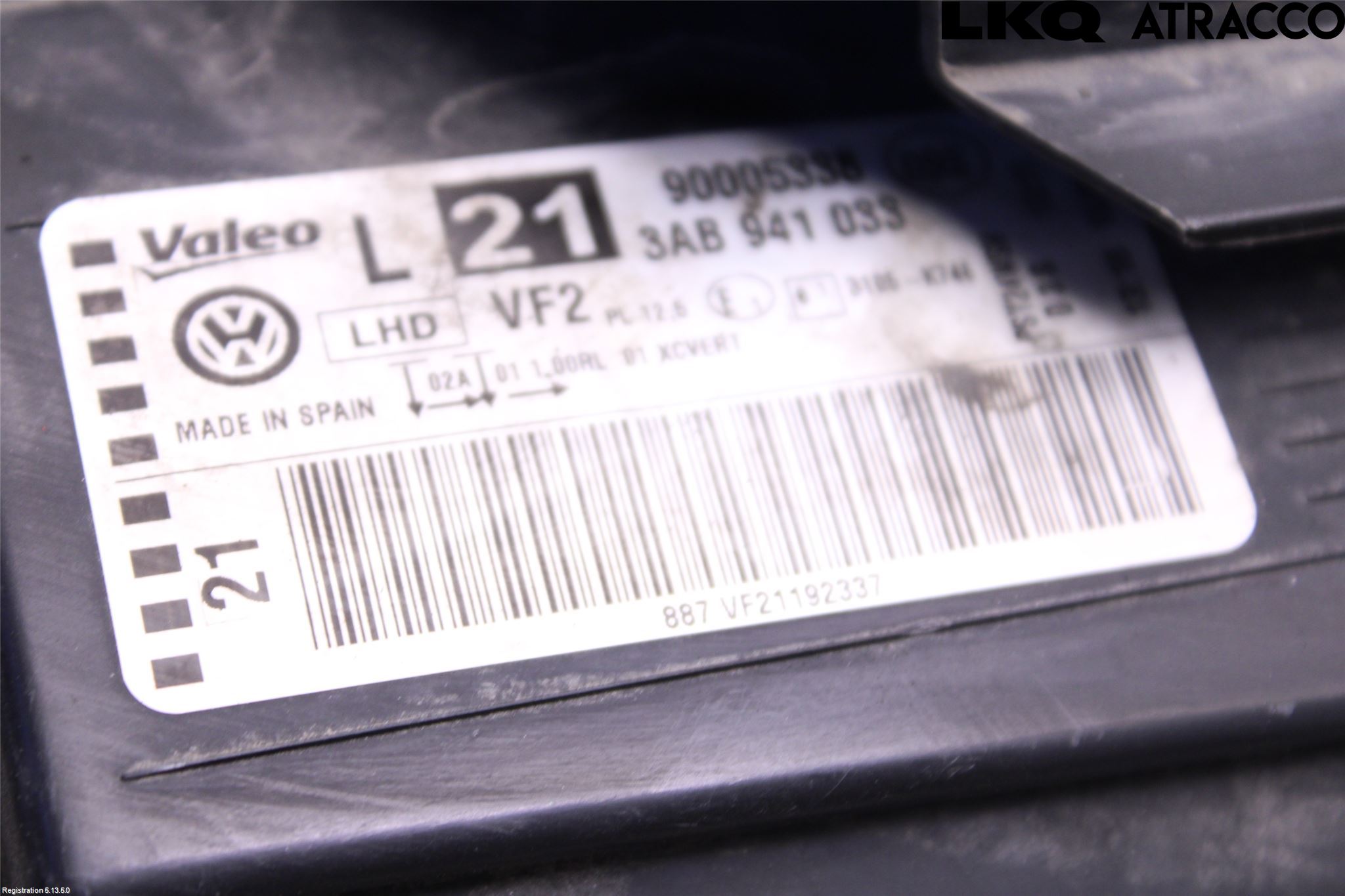 Volkswagen VW PASSAT 11-14 Strålkastare Vänster