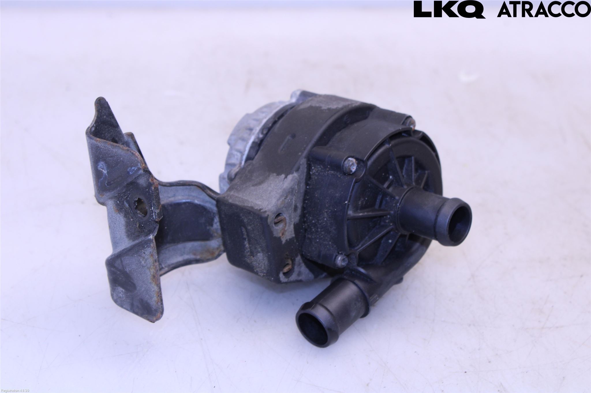 Volkswagen VW PASSAT 15-19 Vattenpump