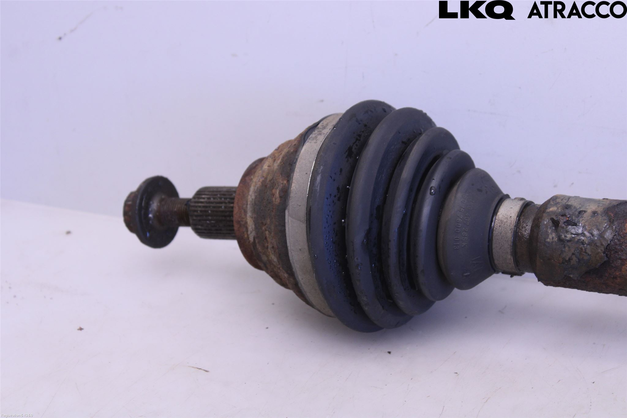 Volkswagen VW CADDY 11-15 Drivaxel Fram Höger