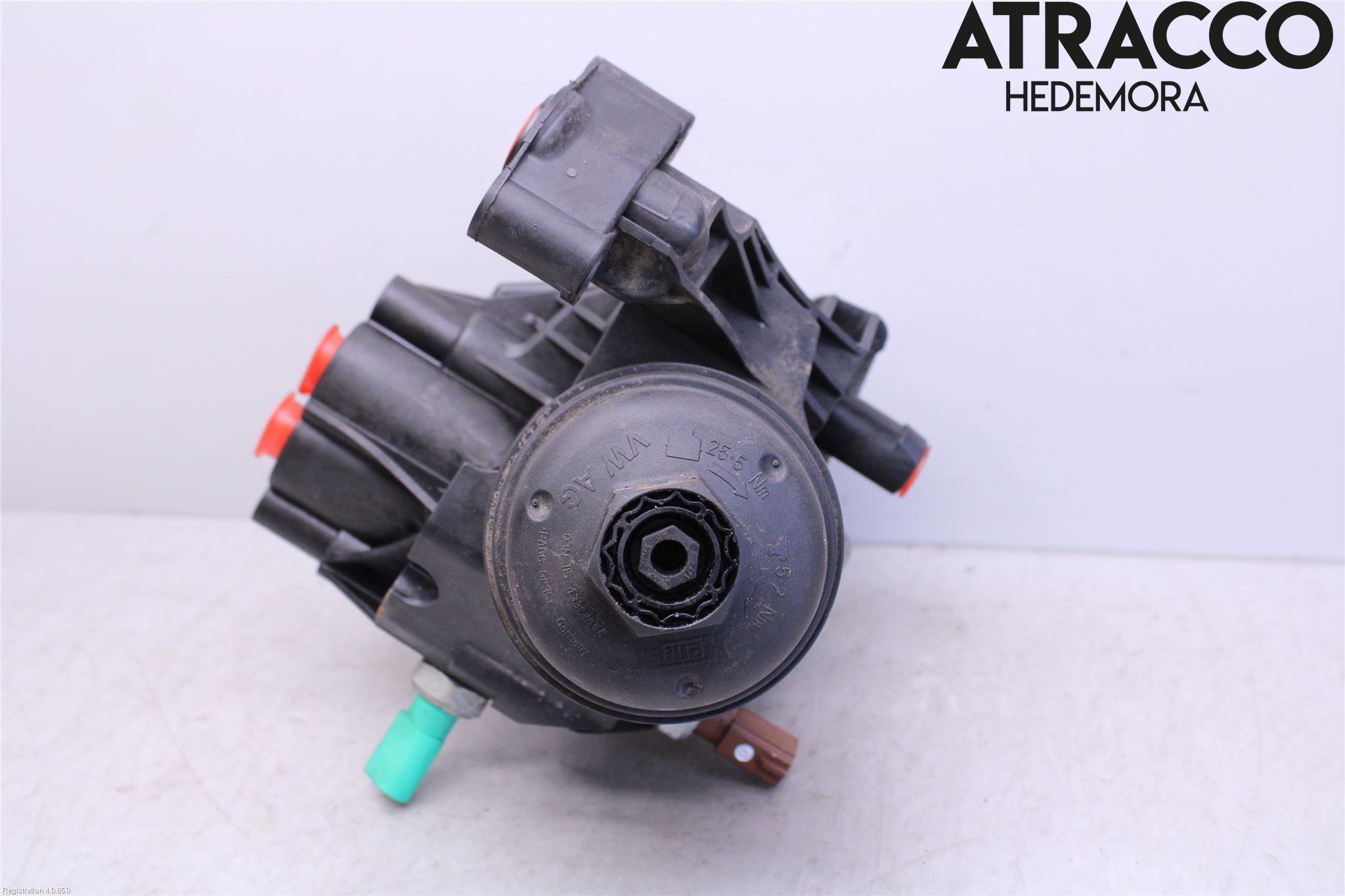 Volkswagen VW PASSAT 15-19 Oljefilterhållare