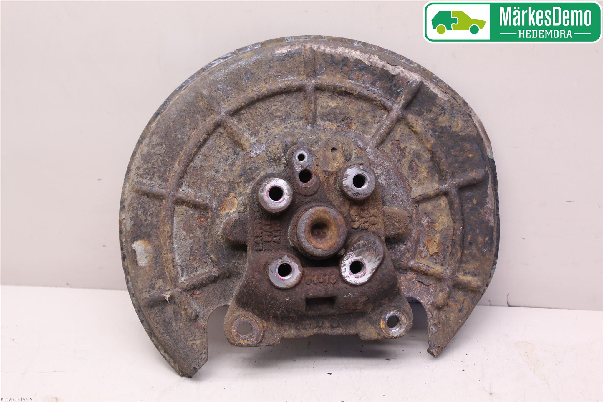 Fiat 500L 13-19 Hjullagerhus-Spindel Vä B