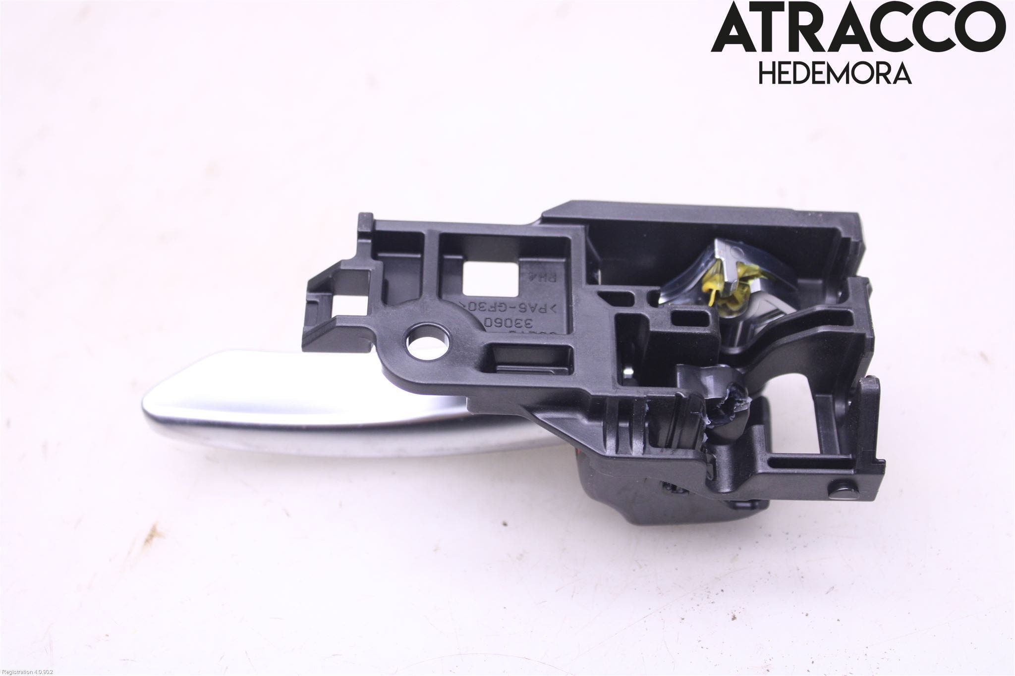 Toyota RAV4 19- Dörrhandtag Inre Hö