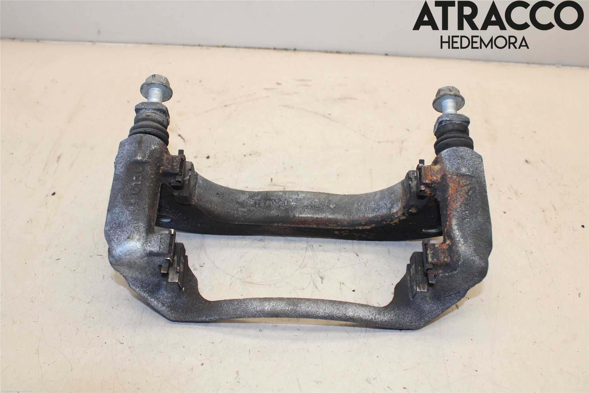 Volkswagen VW AMAROK 2H 10-22 Bromsokshållare