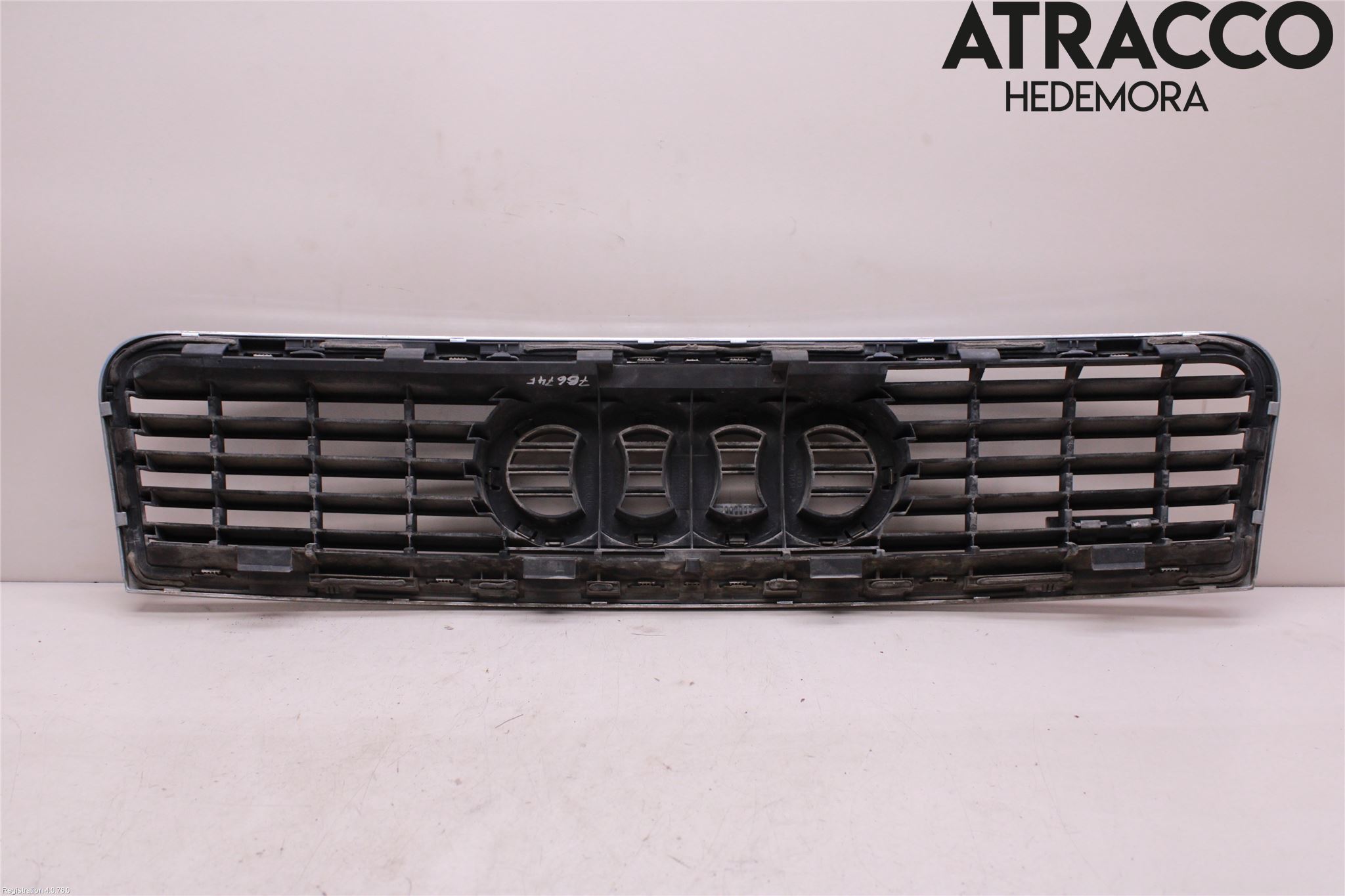 Audi A4/S4 01-05 Grill Komp