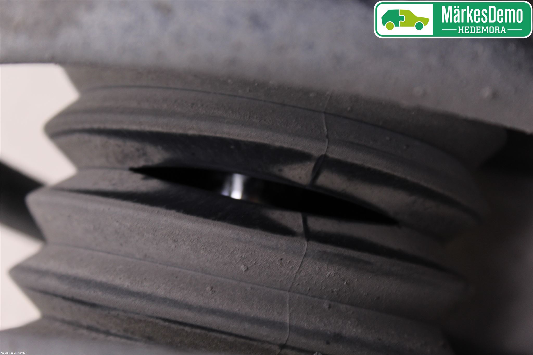 BMW X5 E53     99-06 Fjäderben Fram Höger