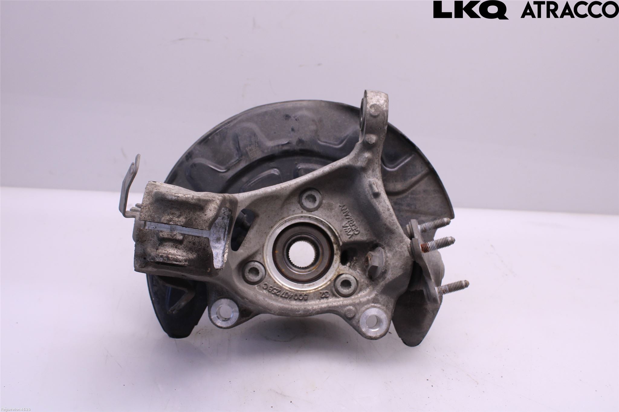 Volkswagen VW PASSAT 15-19 Styrspindel Lagerhus Hö